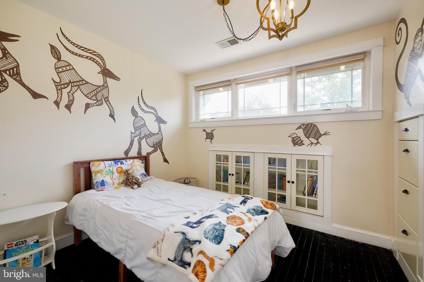 701 LITTLE ST, ALEXANDRIA, Virginia 22301, 5 Bedrooms Bedrooms, ,3 BathroomsBathrooms,Residential,For sale,701 LITTLE ST,VAAX2045912 MLS # VAAX2045912