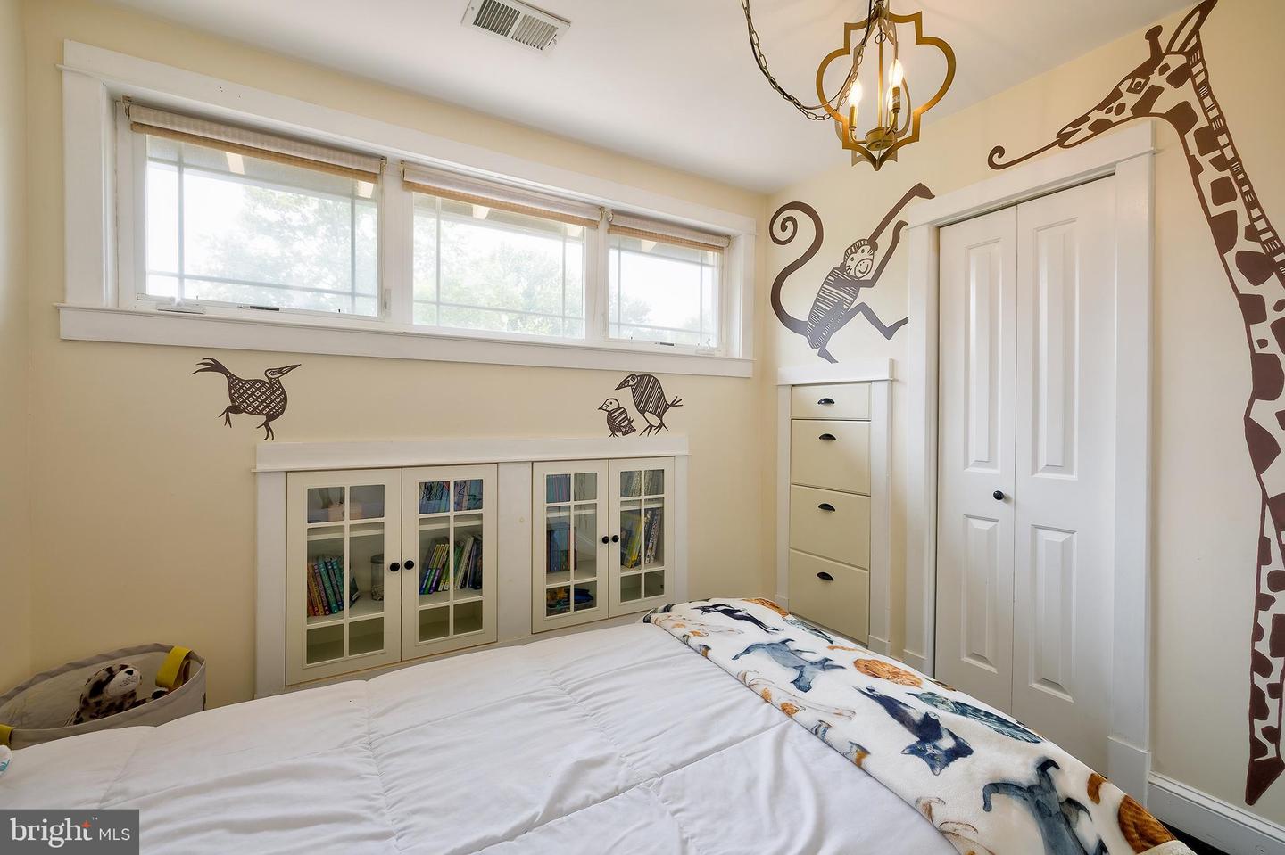 701 LITTLE ST, ALEXANDRIA, Virginia 22301, 5 Bedrooms Bedrooms, ,3 BathroomsBathrooms,Residential,For sale,701 LITTLE ST,VAAX2045912 MLS # VAAX2045912