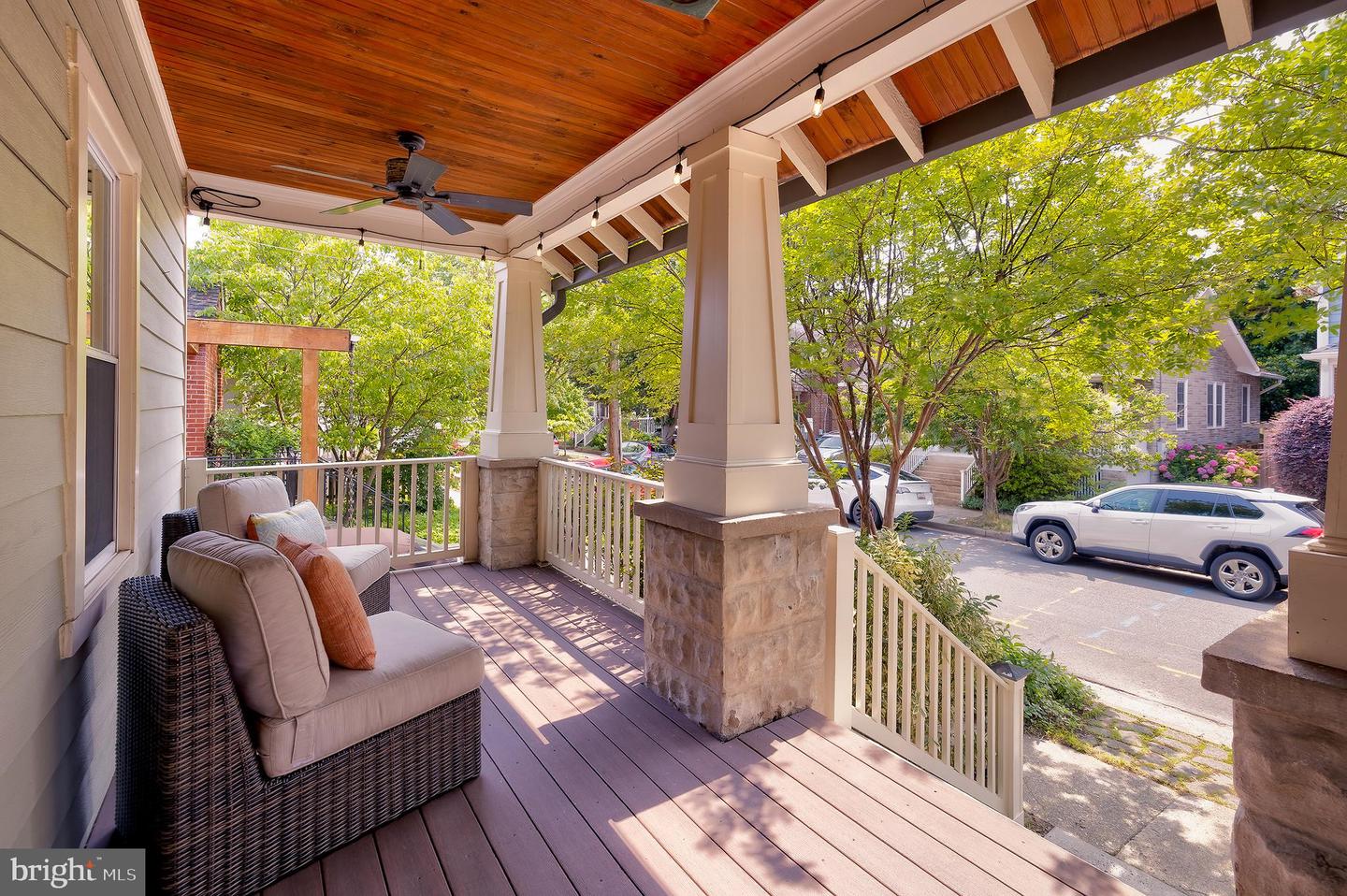 701 LITTLE ST, ALEXANDRIA, Virginia 22301, 5 Bedrooms Bedrooms, ,3 BathroomsBathrooms,Residential,For sale,701 LITTLE ST,VAAX2045912 MLS # VAAX2045912