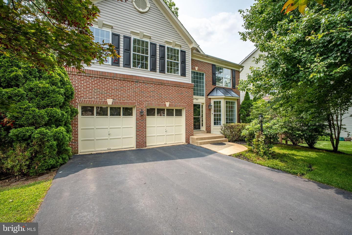 47561 HIDDEN COVE CT, STERLING, Virginia 20165, 5 Bedrooms Bedrooms, ,3 BathroomsBathrooms,Residential,For sale,47561 HIDDEN COVE CT,VALO2098400 MLS # VALO2098400