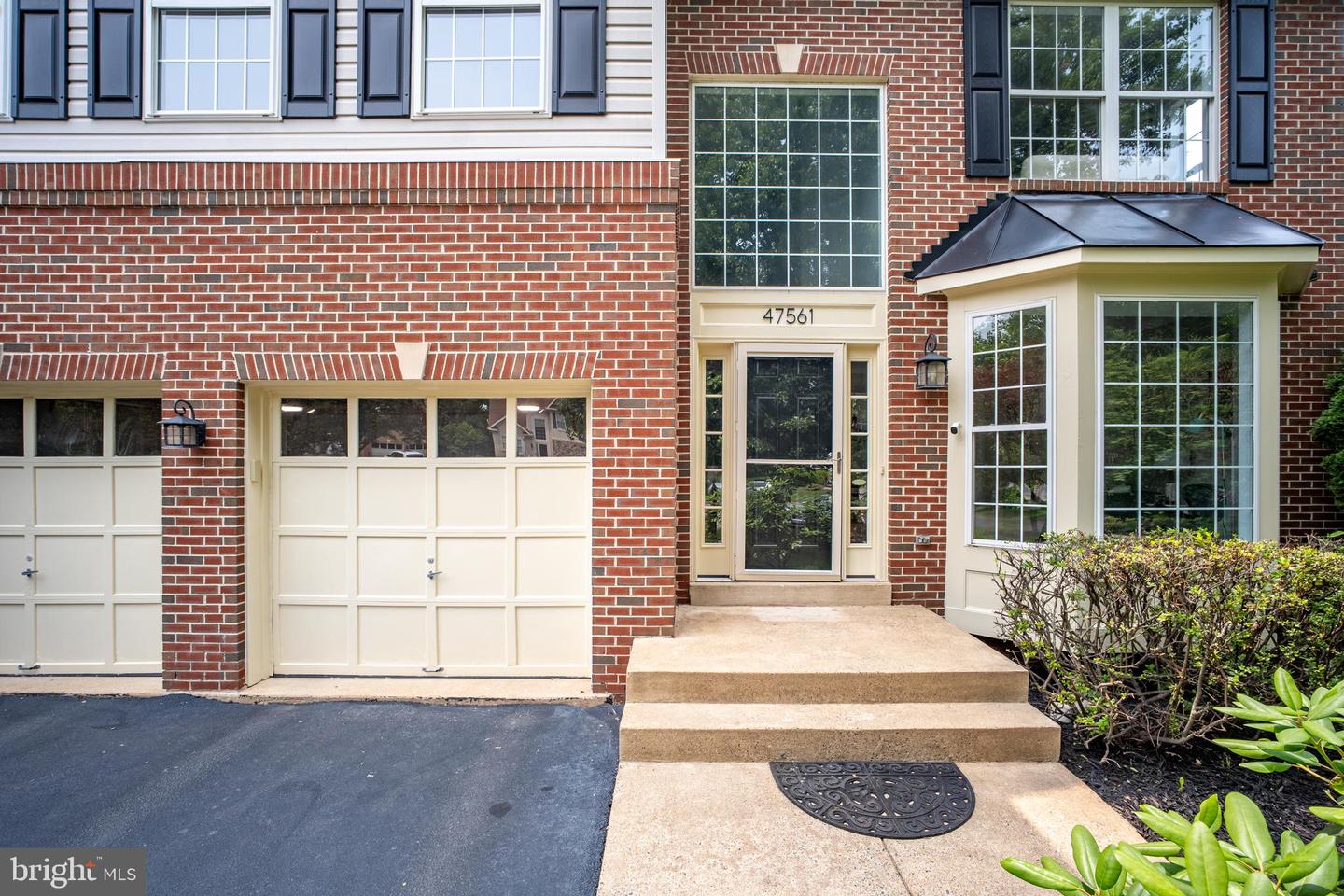 47561 HIDDEN COVE CT, STERLING, Virginia 20165, 5 Bedrooms Bedrooms, ,3 BathroomsBathrooms,Residential,For sale,47561 HIDDEN COVE CT,VALO2098400 MLS # VALO2098400