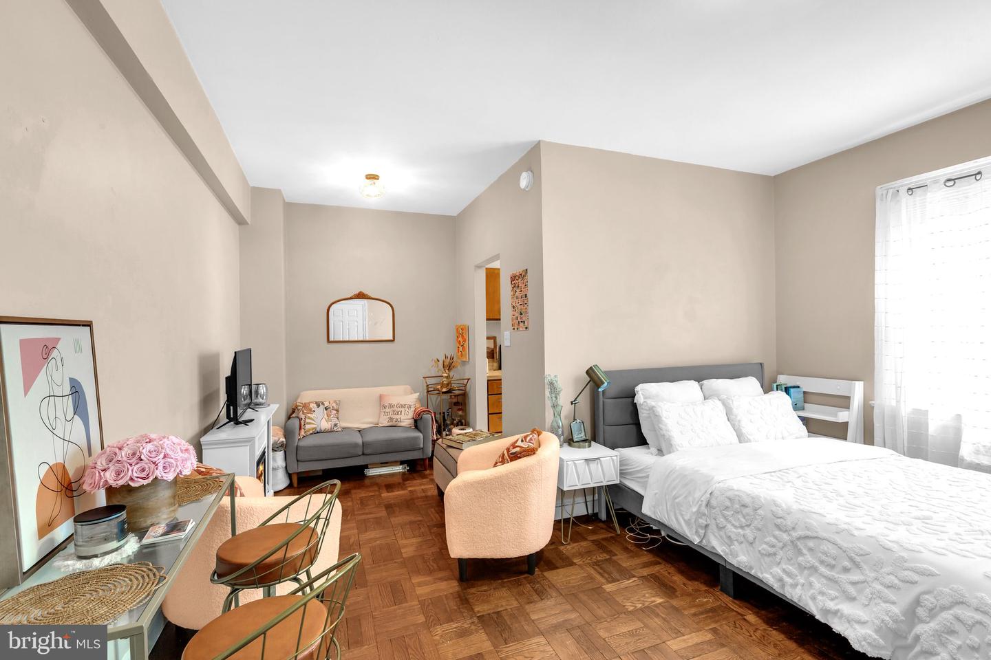 1725 NEW HAMPSHIRE AVE NW #303, WASHINGTON, District Of Columbia 20009, ,1 BathroomBathrooms,Residential,For sale,1725 NEW HAMPSHIRE AVE NW #303,DCDC2203384 MLS # DCDC2203384