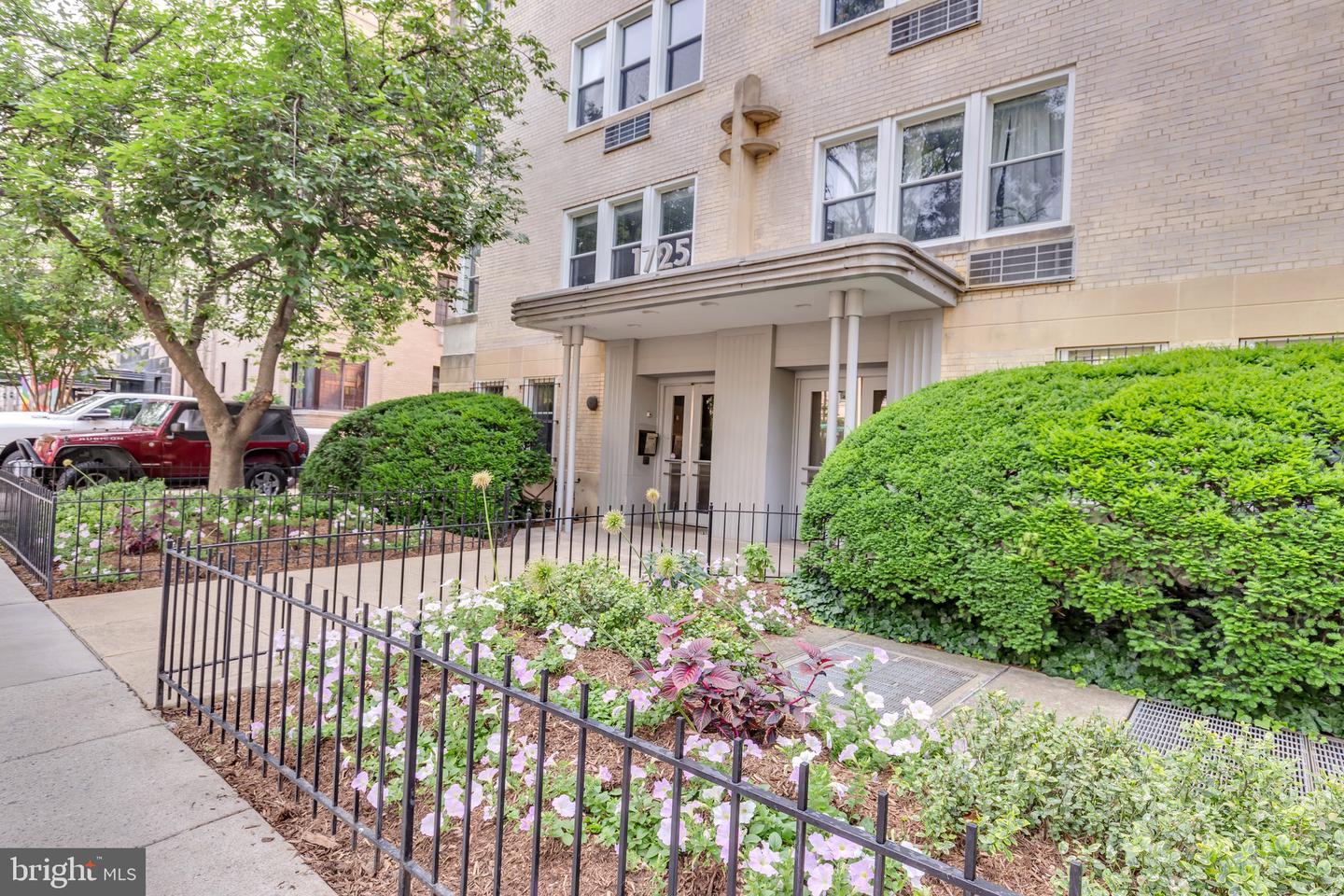 1725 NEW HAMPSHIRE AVE NW #303, WASHINGTON, District Of Columbia 20009, ,1 BathroomBathrooms,Residential,For sale,1725 NEW HAMPSHIRE AVE NW #303,DCDC2203384 MLS # DCDC2203384