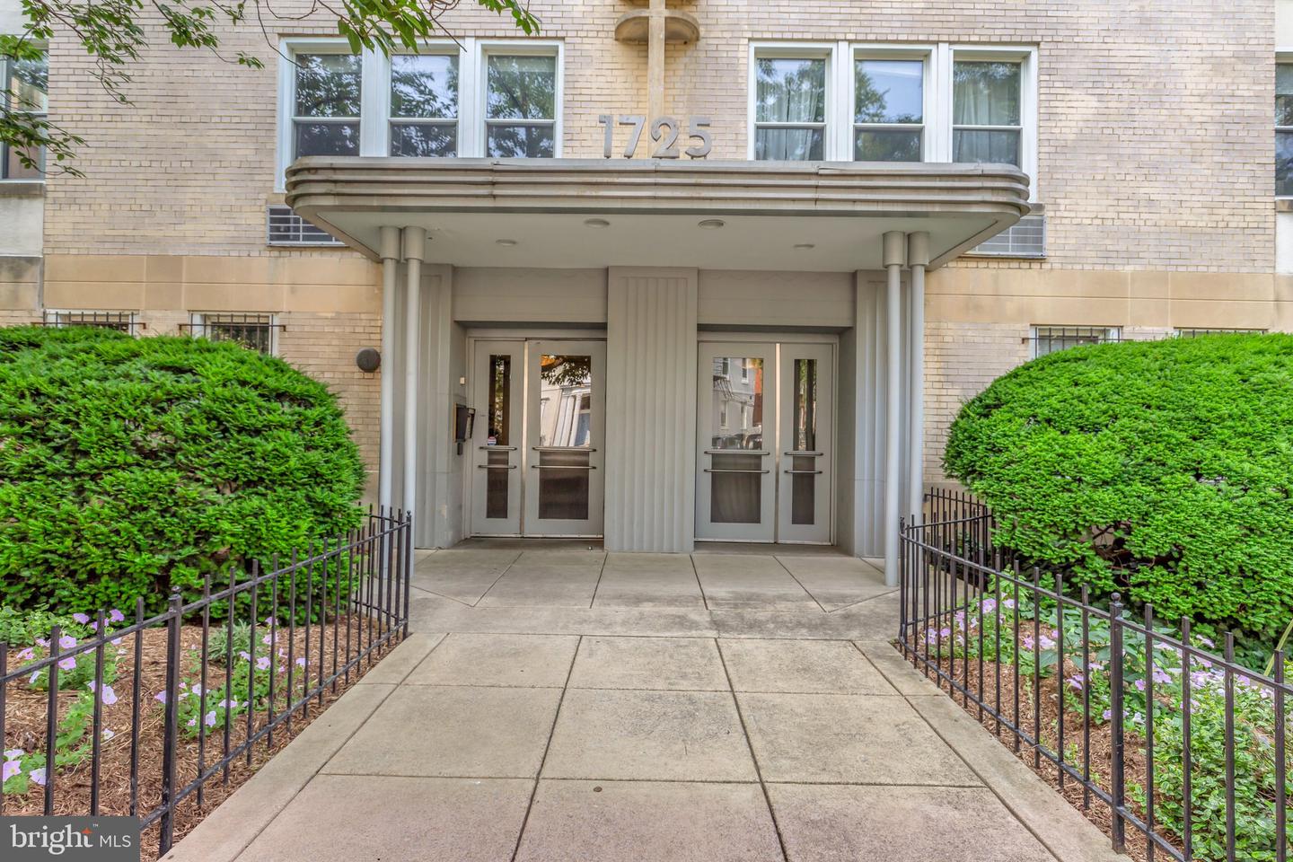 1725 NEW HAMPSHIRE AVE NW #303, WASHINGTON, District Of Columbia 20009, ,1 BathroomBathrooms,Residential,For sale,1725 NEW HAMPSHIRE AVE NW #303,DCDC2203384 MLS # DCDC2203384