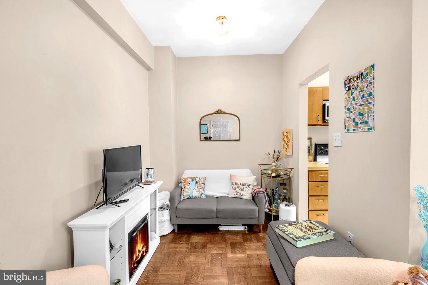 1725 NEW HAMPSHIRE AVE NW #303, WASHINGTON, District Of Columbia 20009, ,1 BathroomBathrooms,Residential,For sale,1725 NEW HAMPSHIRE AVE NW #303,DCDC2203384 MLS # DCDC2203384
