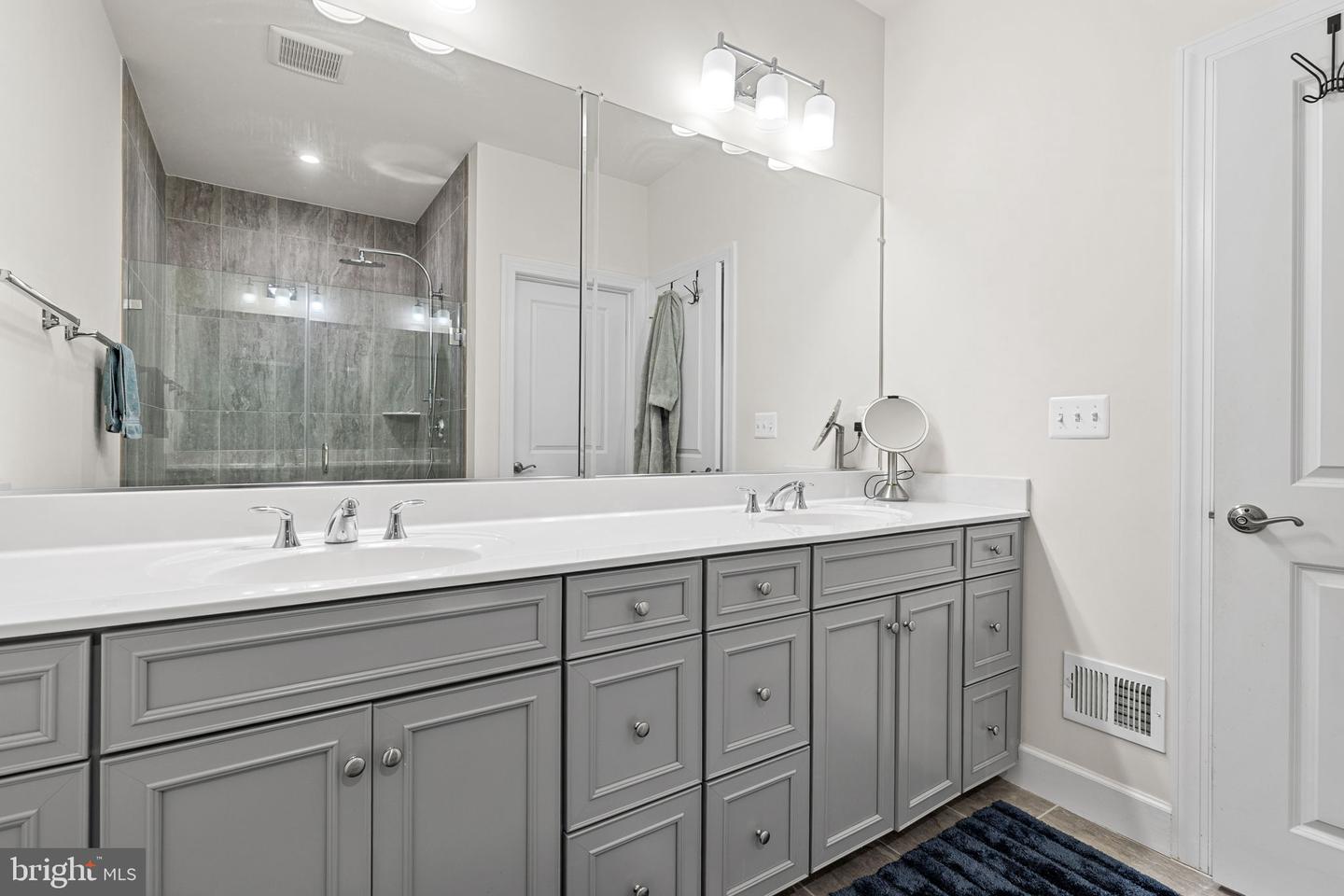 8775 ELSING GREEN DR, MANASSAS, Virginia 20112, 4 Bedrooms Bedrooms, ,3 BathroomsBathrooms,Residential,For sale,8775 ELSING GREEN DR,VAPW2095956 MLS # VAPW2095956