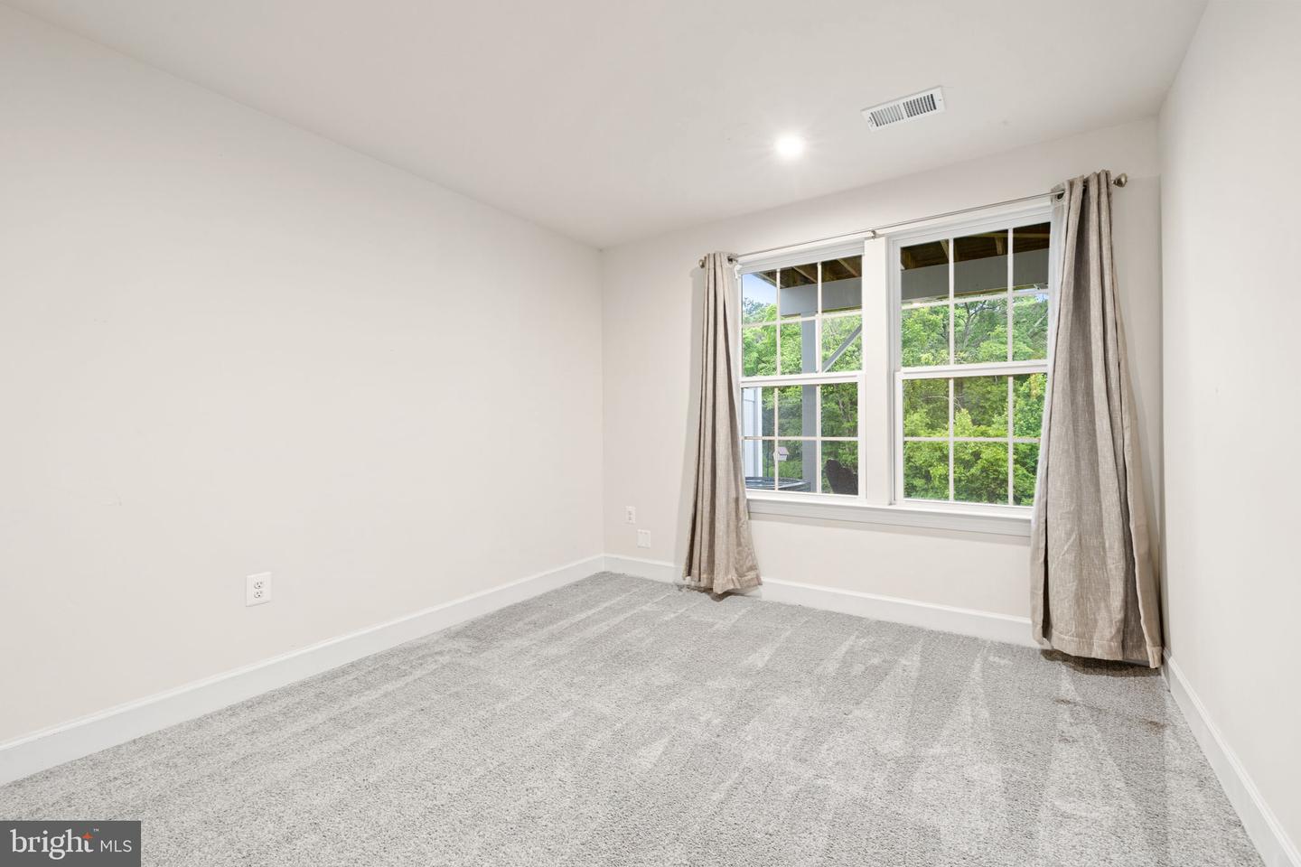 8775 ELSING GREEN DR, MANASSAS, Virginia 20112, 4 Bedrooms Bedrooms, ,3 BathroomsBathrooms,Residential,For sale,8775 ELSING GREEN DR,VAPW2095956 MLS # VAPW2095956