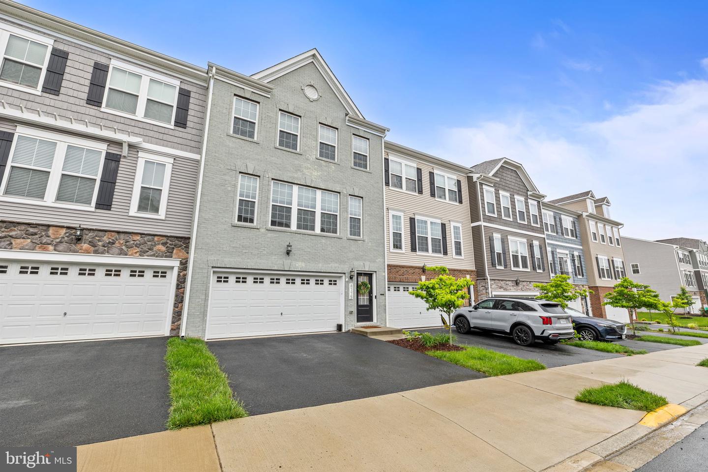 8775 ELSING GREEN DR, MANASSAS, Virginia 20112, 4 Bedrooms Bedrooms, ,3 BathroomsBathrooms,Residential,For sale,8775 ELSING GREEN DR,VAPW2095956 MLS # VAPW2095956