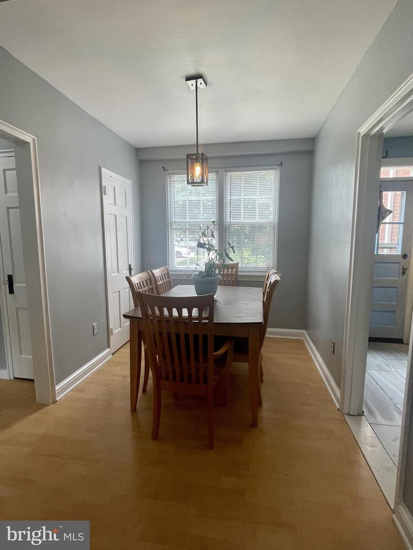 3401 COMMONWEALTH AVE #A, ALEXANDRIA, Virginia 22305, 1 Bedroom Bedrooms, ,1 BathroomBathrooms,Residential,For sale,3401 COMMONWEALTH AVE #A,VAAX2045928 MLS # VAAX2045928