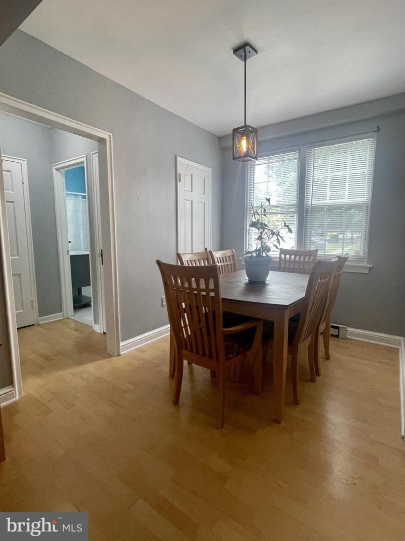 3401 COMMONWEALTH AVE #A, ALEXANDRIA, Virginia 22305, 1 Bedroom Bedrooms, ,1 BathroomBathrooms,Residential,For sale,3401 COMMONWEALTH AVE #A,VAAX2045928 MLS # VAAX2045928