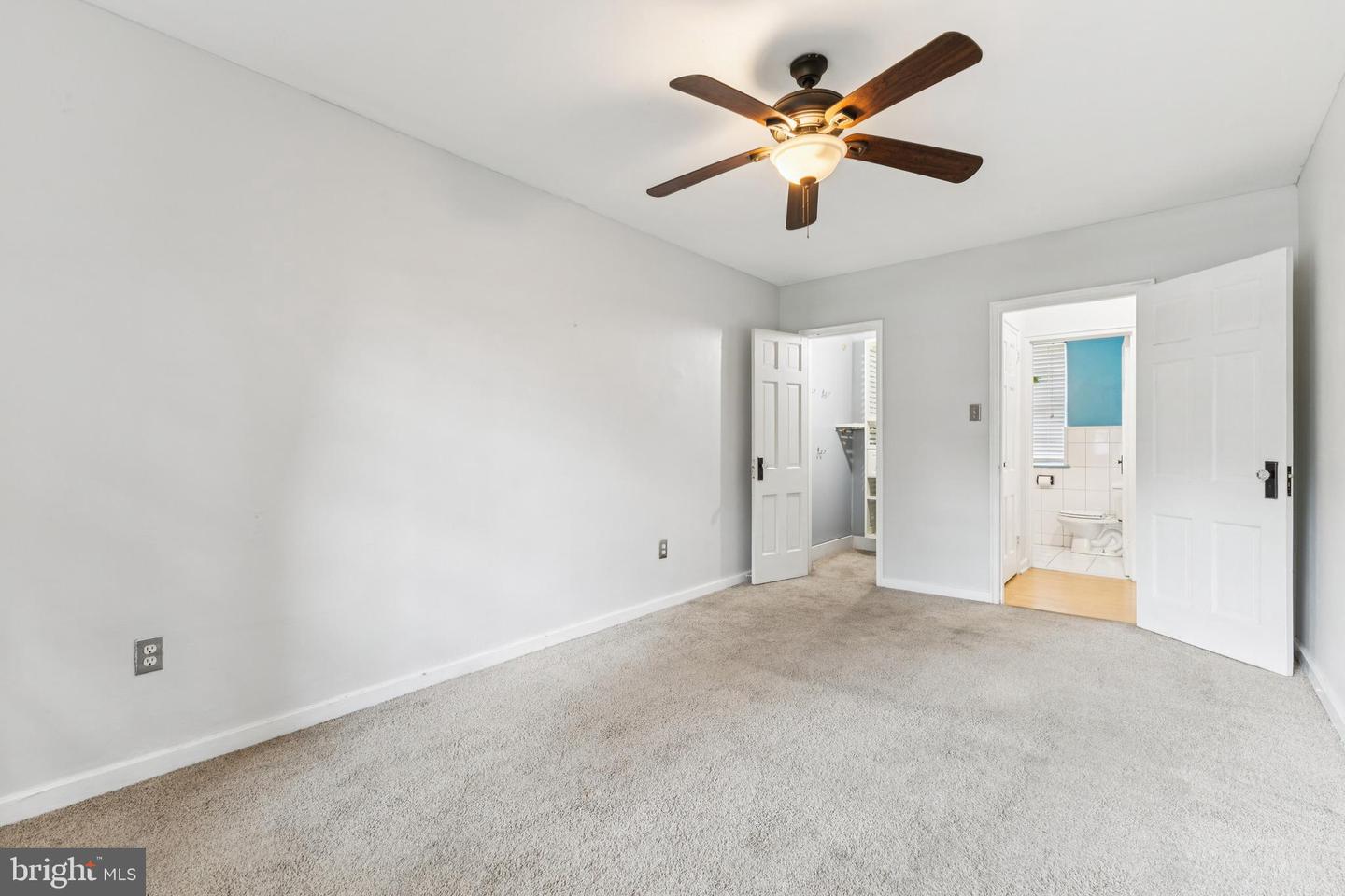 3401 COMMONWEALTH AVE #A, ALEXANDRIA, Virginia 22305, 1 Bedroom Bedrooms, ,1 BathroomBathrooms,Residential,For sale,3401 COMMONWEALTH AVE #A,VAAX2045928 MLS # VAAX2045928