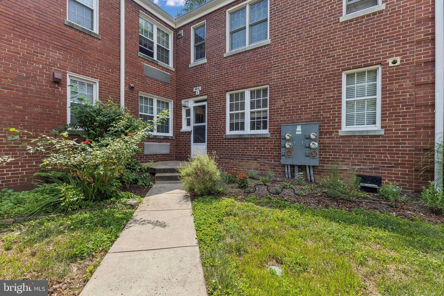 3401 COMMONWEALTH AVE #A, ALEXANDRIA, Virginia 22305, 1 Bedroom Bedrooms, ,1 BathroomBathrooms,Residential,For sale,3401 COMMONWEALTH AVE #A,VAAX2045928 MLS # VAAX2045928