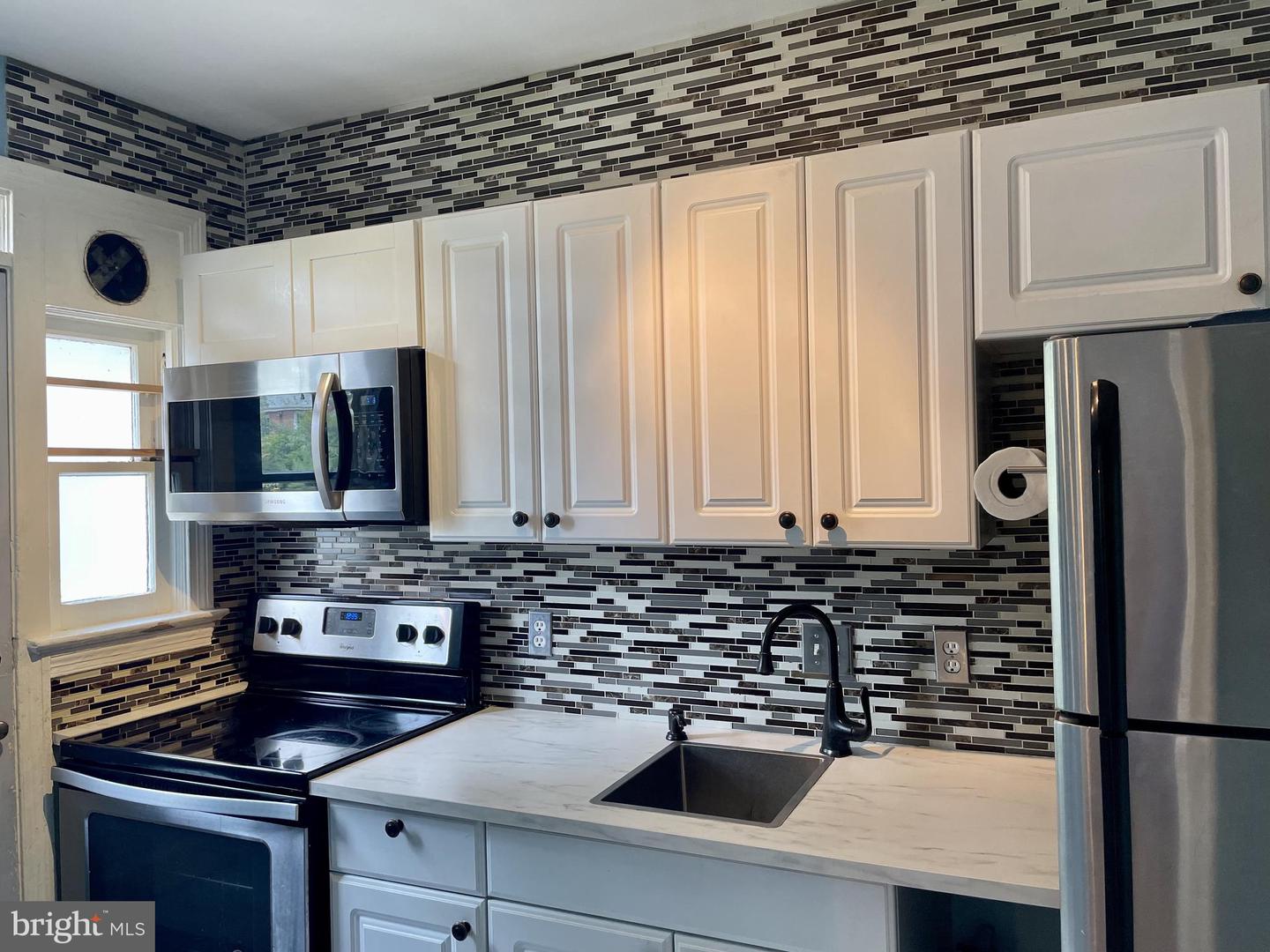 3401 COMMONWEALTH AVE #A, ALEXANDRIA, Virginia 22305, 1 Bedroom Bedrooms, ,1 BathroomBathrooms,Residential,For sale,3401 COMMONWEALTH AVE #A,VAAX2045928 MLS # VAAX2045928