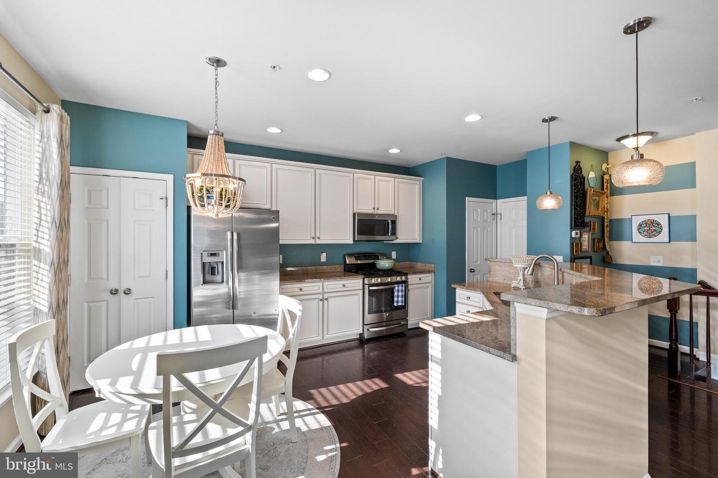 25211 BRIARGATE TER, CHANTILLY, Virginia 20152, 3 Bedrooms Bedrooms, ,3 BathroomsBathrooms,Residential,For sale,25211 BRIARGATE TER,VALO2098404 MLS # VALO2098404