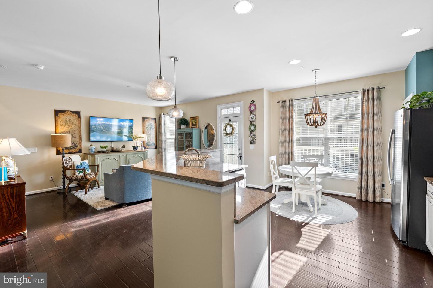 25211 BRIARGATE TER, CHANTILLY, Virginia 20152, 3 Bedrooms Bedrooms, ,3 BathroomsBathrooms,Residential,For sale,25211 BRIARGATE TER,VALO2098404 MLS # VALO2098404
