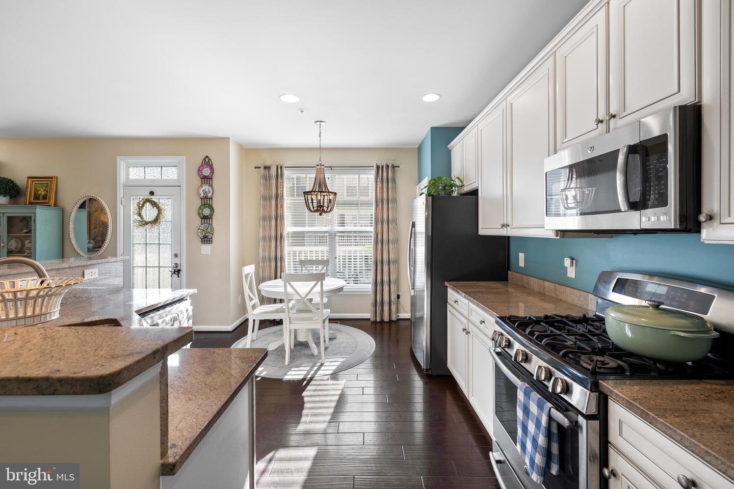 25211 BRIARGATE TER, CHANTILLY, Virginia 20152, 3 Bedrooms Bedrooms, ,3 BathroomsBathrooms,Residential,For sale,25211 BRIARGATE TER,VALO2098404 MLS # VALO2098404