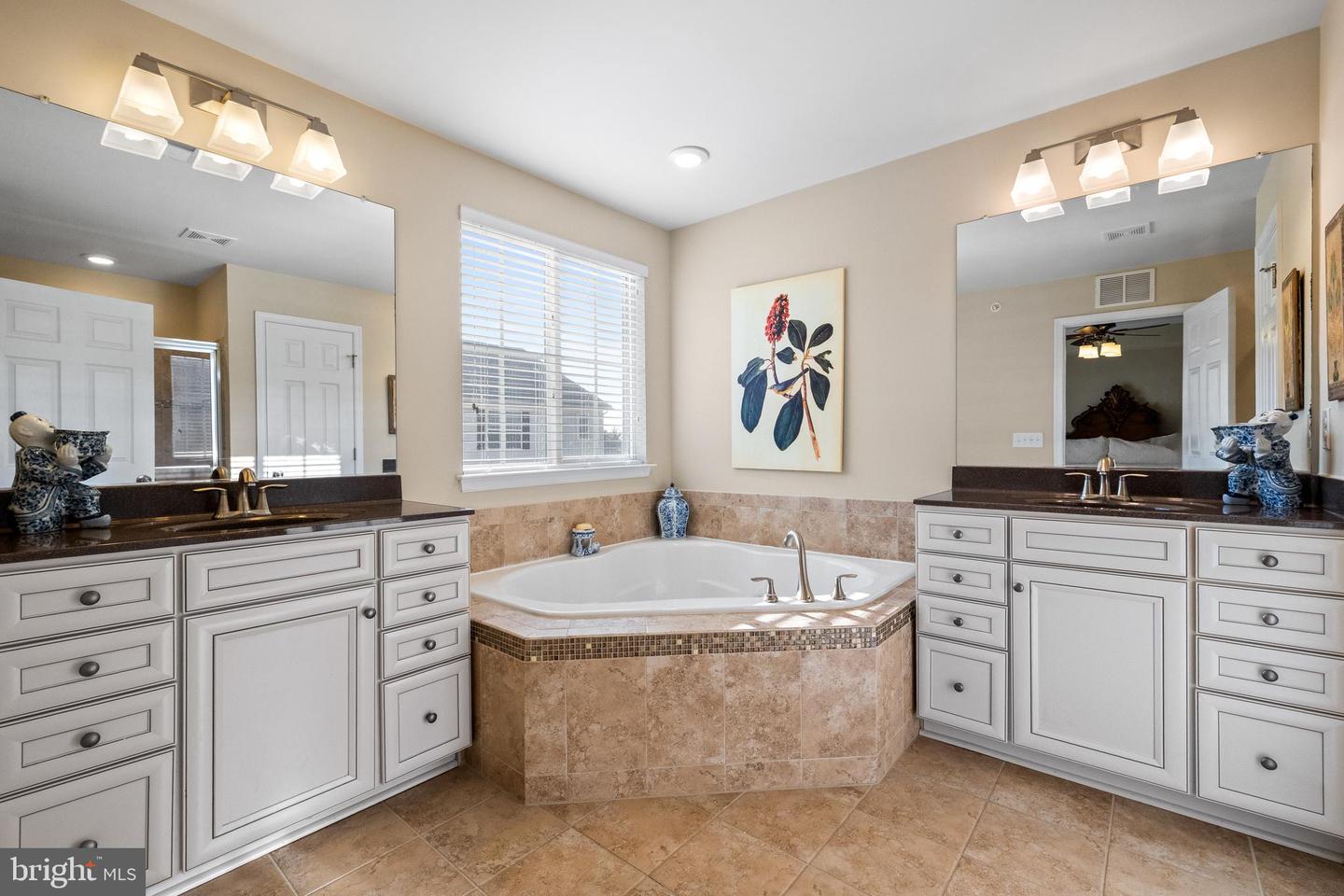 25211 BRIARGATE TER, CHANTILLY, Virginia 20152, 3 Bedrooms Bedrooms, ,3 BathroomsBathrooms,Residential,For sale,25211 BRIARGATE TER,VALO2098404 MLS # VALO2098404