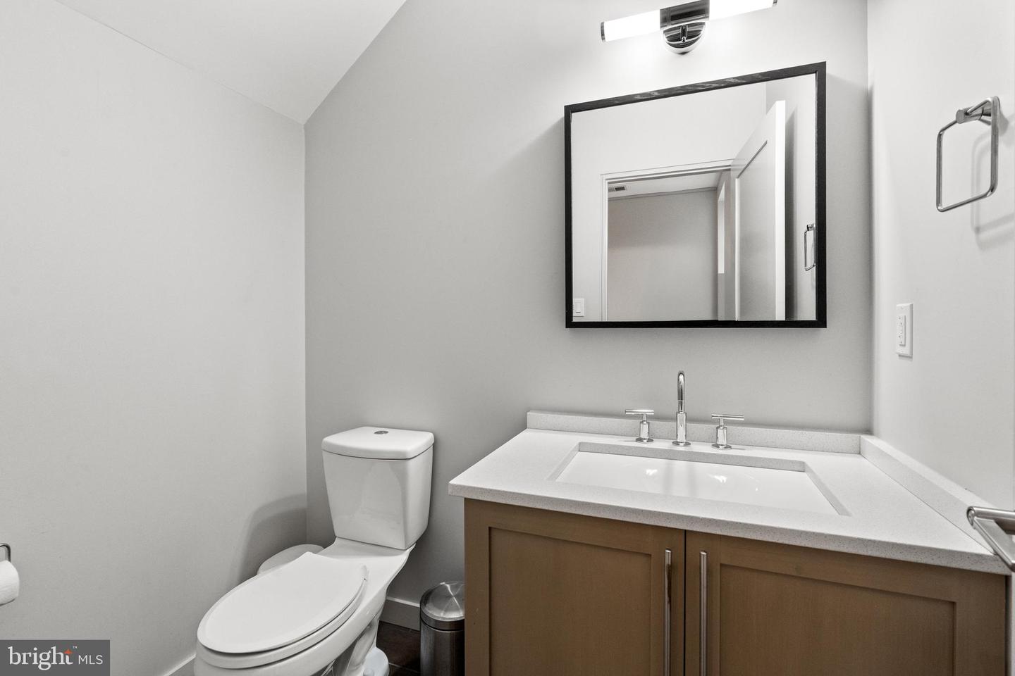 25 N ST NW, WASHINGTON, District Of Columbia 20001, 4 Bedrooms Bedrooms, ,3 BathroomsBathrooms,Residential,For sale,25 N ST NW,DCDC2203398 MLS # DCDC2203398