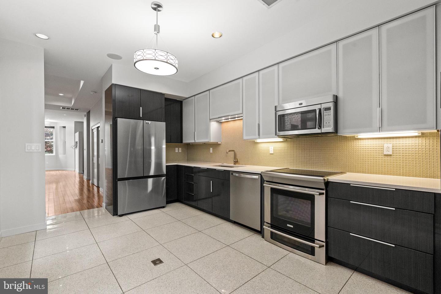 25 N ST NW, WASHINGTON, District Of Columbia 20001, 4 Bedrooms Bedrooms, ,3 BathroomsBathrooms,Residential,For sale,25 N ST NW,DCDC2203398 MLS # DCDC2203398