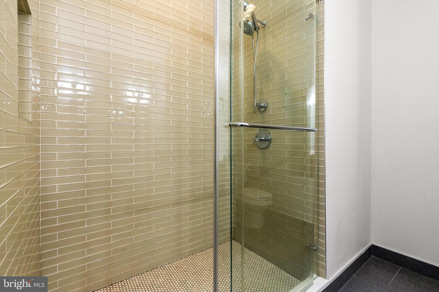 25 N ST NW, WASHINGTON, District Of Columbia 20001, 4 Bedrooms Bedrooms, ,3 BathroomsBathrooms,Residential,For sale,25 N ST NW,DCDC2203398 MLS # DCDC2203398
