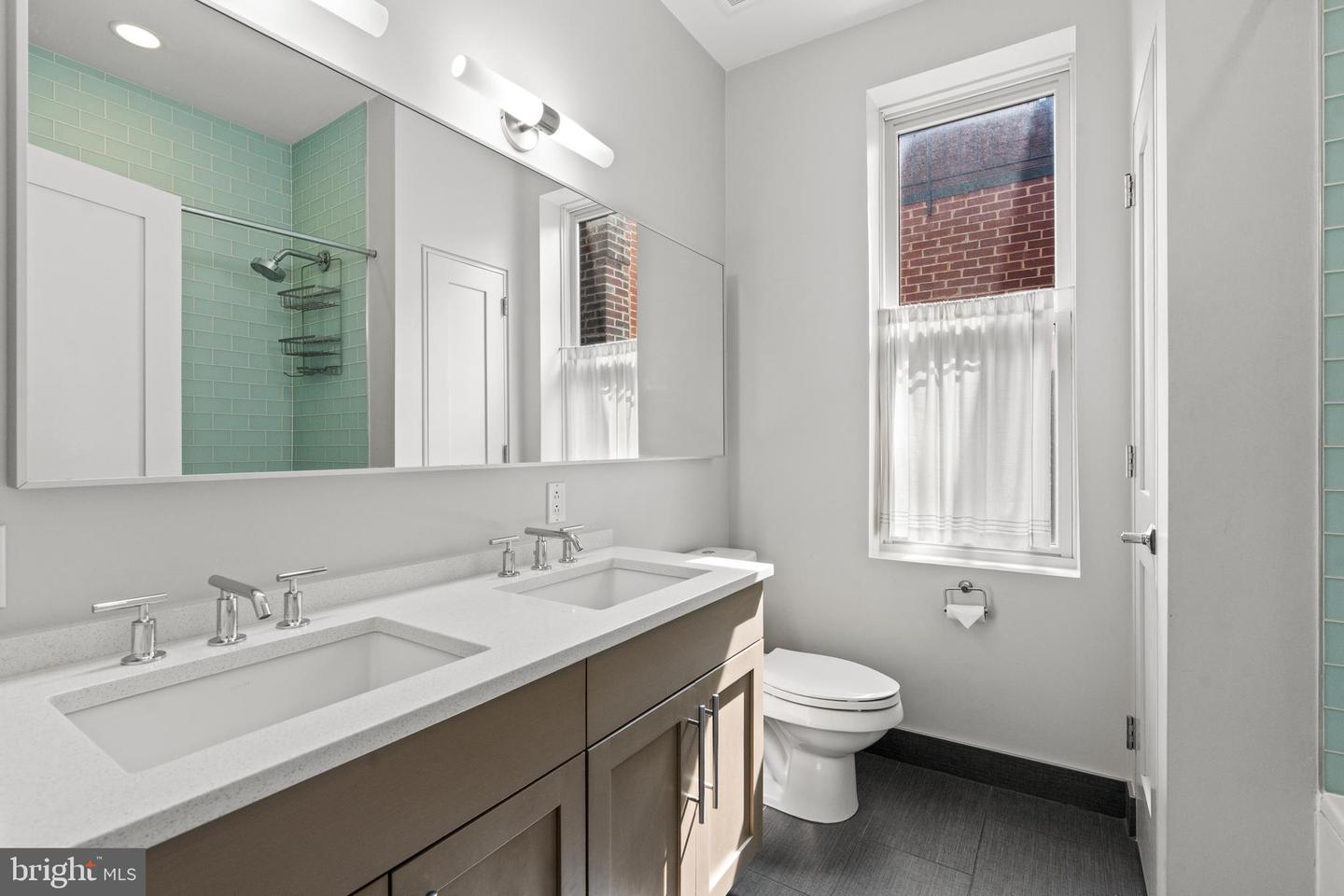 25 N ST NW, WASHINGTON, District Of Columbia 20001, 4 Bedrooms Bedrooms, ,3 BathroomsBathrooms,Residential,For sale,25 N ST NW,DCDC2203398 MLS # DCDC2203398