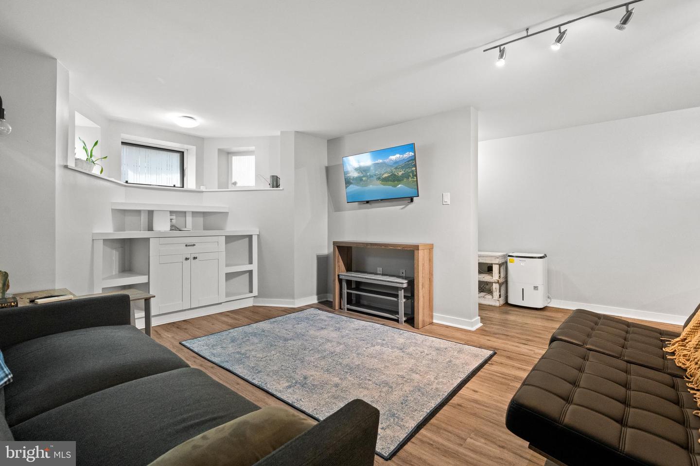25 N ST NW, WASHINGTON, District Of Columbia 20001, 4 Bedrooms Bedrooms, ,3 BathroomsBathrooms,Residential,For sale,25 N ST NW,DCDC2203398 MLS # DCDC2203398