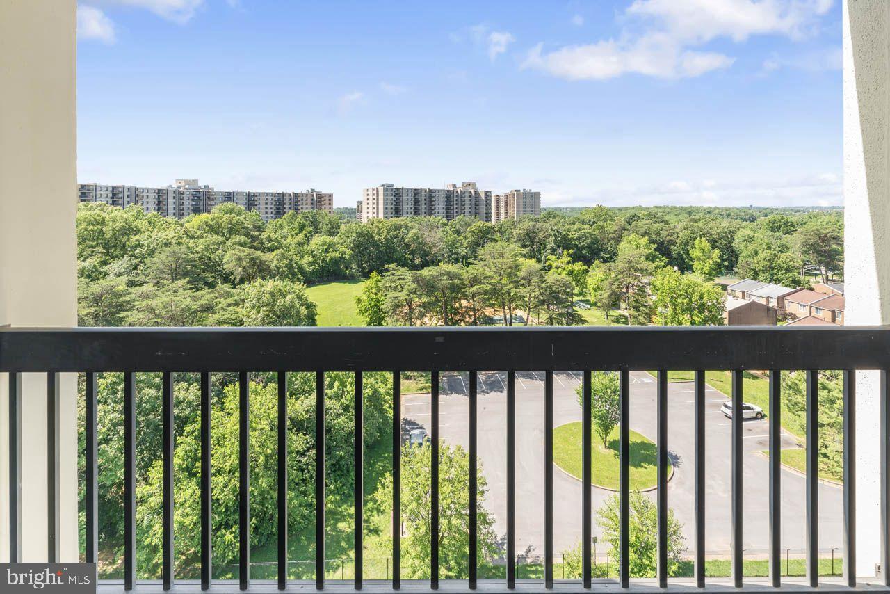 ALEXANDRIA, Virginia 22304, 2 Bedrooms Bedrooms, ,2 BathroomsBathrooms,Residential,For sale,VAAX2045942 MLS # VAAX2045942
