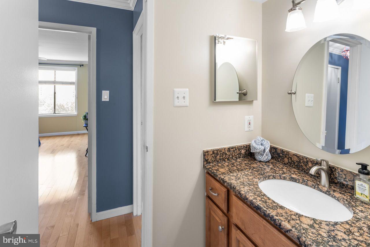 ALEXANDRIA, Virginia 22304, 2 Bedrooms Bedrooms, ,2 BathroomsBathrooms,Residential,For sale,VAAX2045942 MLS # VAAX2045942