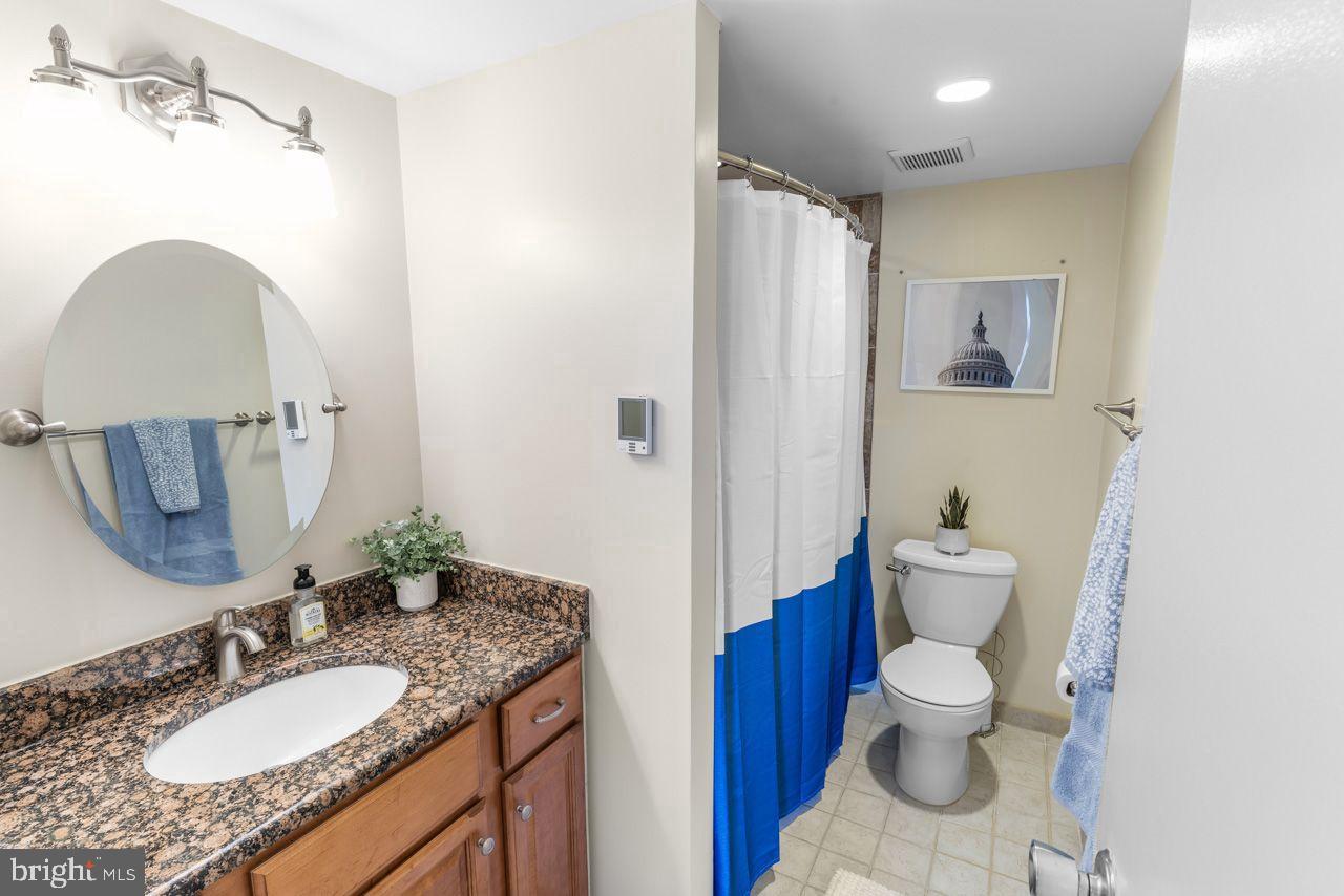 ALEXANDRIA, Virginia 22304, 2 Bedrooms Bedrooms, ,2 BathroomsBathrooms,Residential,For sale,VAAX2045942 MLS # VAAX2045942