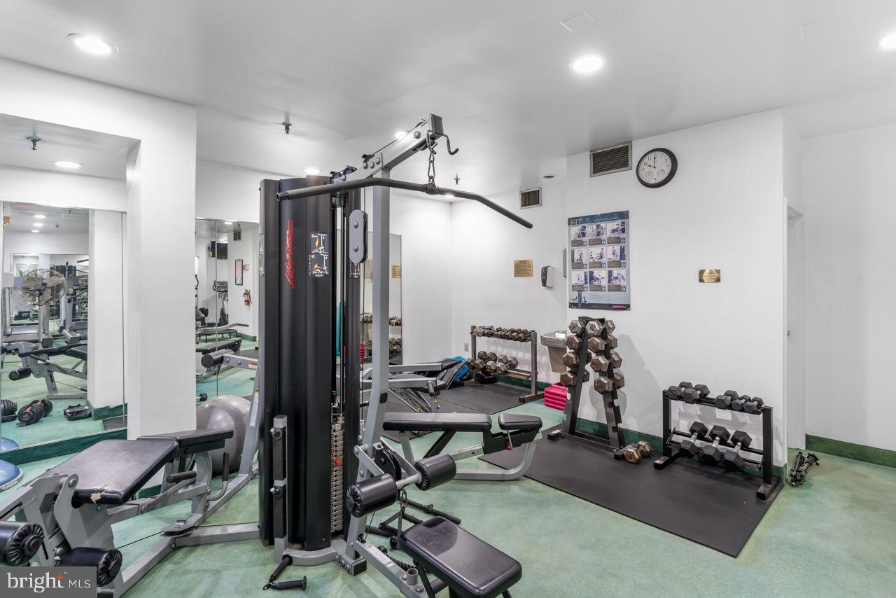 ALEXANDRIA, Virginia 22304, 2 Bedrooms Bedrooms, ,2 BathroomsBathrooms,Residential,For sale,VAAX2045942 MLS # VAAX2045942