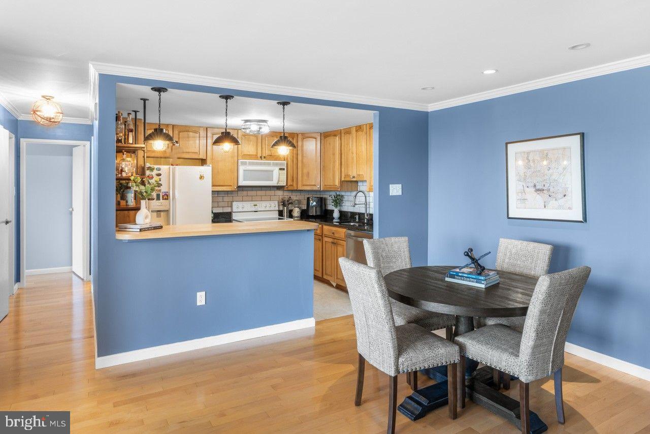 ALEXANDRIA, Virginia 22304, 2 Bedrooms Bedrooms, ,2 BathroomsBathrooms,Residential,For sale,VAAX2045942 MLS # VAAX2045942