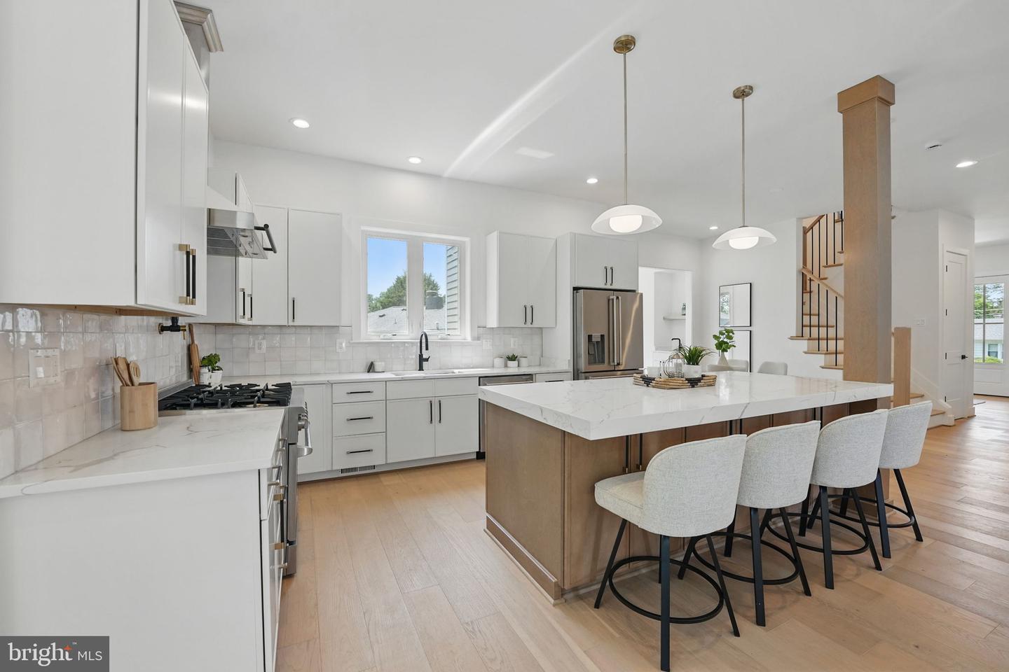 8005 FAIRFAX RD, ALEXANDRIA, Virginia 22308, 6 Bedrooms Bedrooms, ,6 BathroomsBathrooms,Residential,For sale,8005 FAIRFAX RD,VAFX2244424 MLS # VAFX2244424