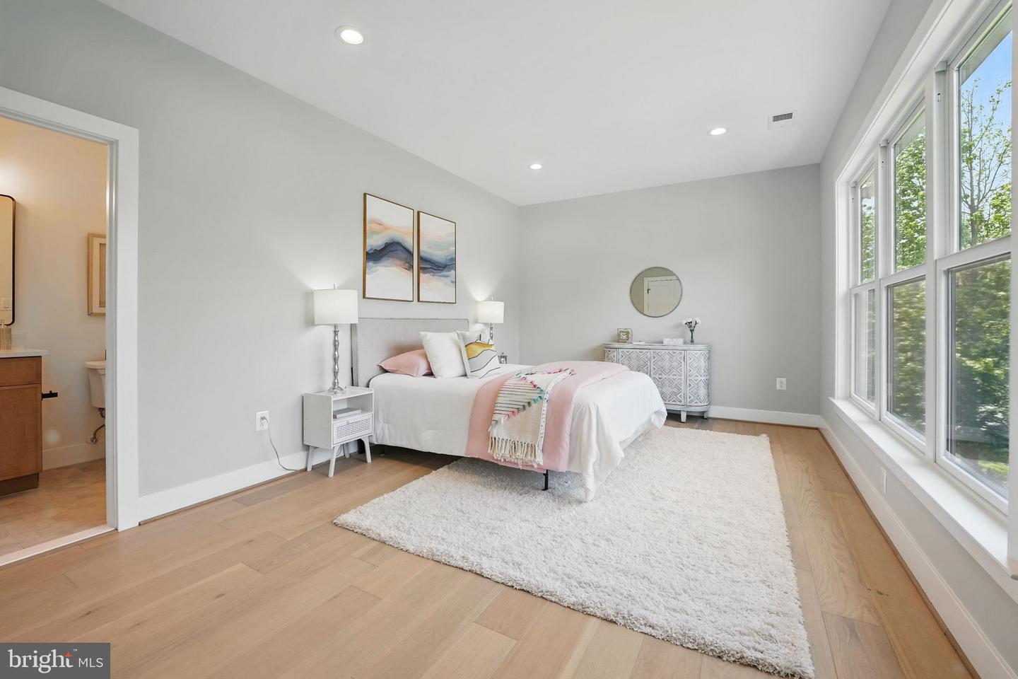 8005 FAIRFAX RD, ALEXANDRIA, Virginia 22308, 6 Bedrooms Bedrooms, ,6 BathroomsBathrooms,Residential,For sale,8005 FAIRFAX RD,VAFX2244424 MLS # VAFX2244424