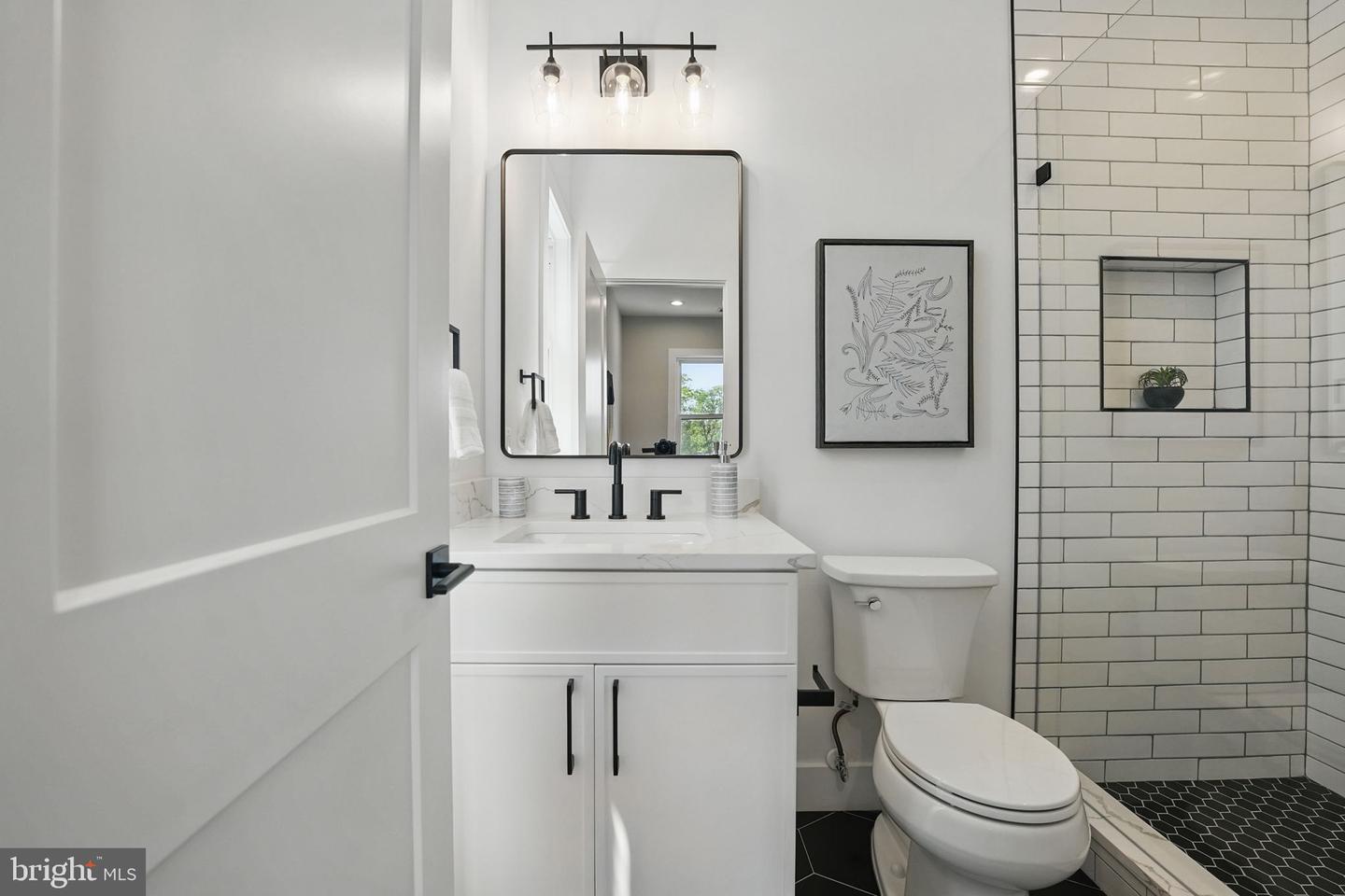 8005 FAIRFAX RD, ALEXANDRIA, Virginia 22308, 6 Bedrooms Bedrooms, ,6 BathroomsBathrooms,Residential,For sale,8005 FAIRFAX RD,VAFX2244424 MLS # VAFX2244424