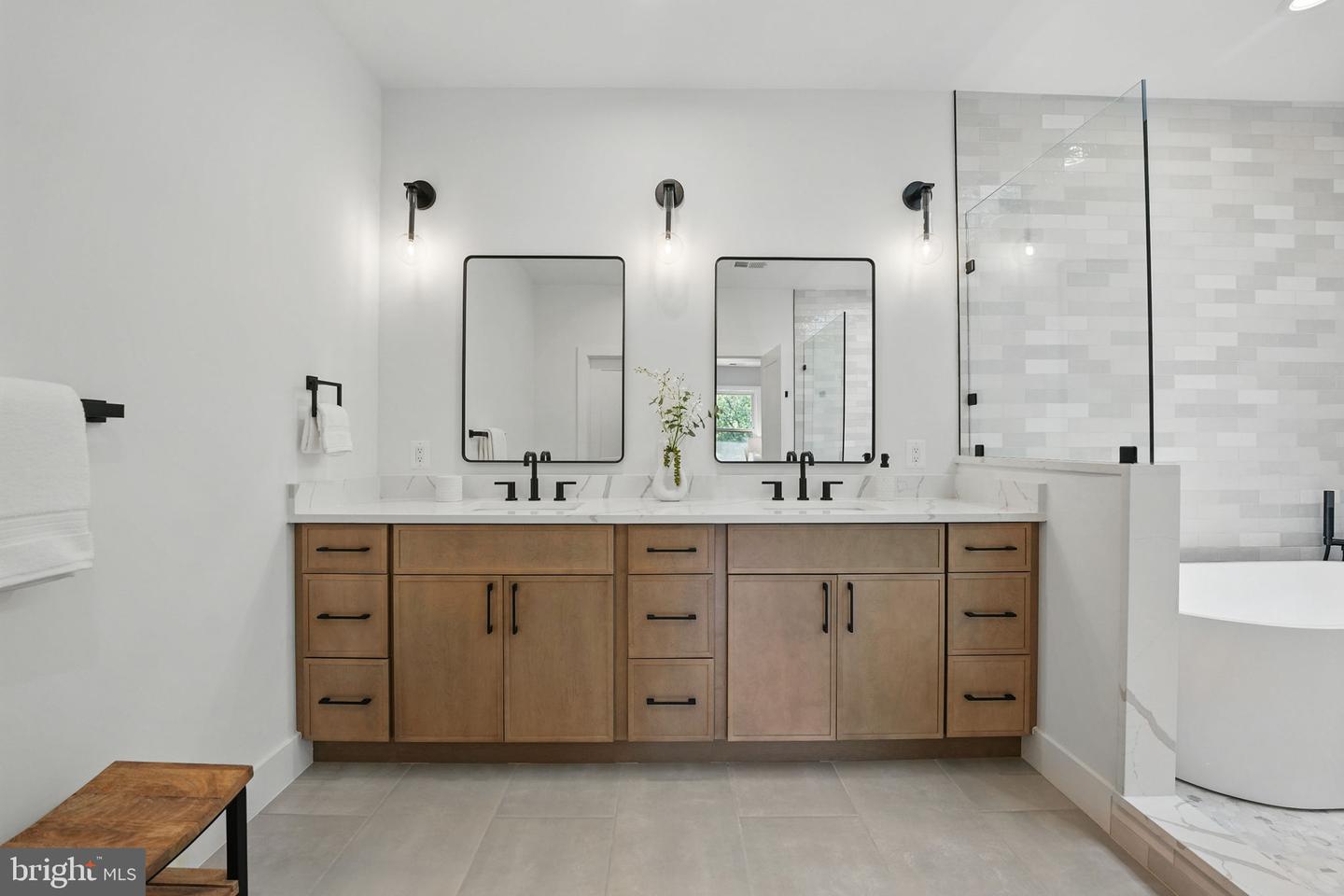 8005 FAIRFAX RD, ALEXANDRIA, Virginia 22308, 6 Bedrooms Bedrooms, ,6 BathroomsBathrooms,Residential,For sale,8005 FAIRFAX RD,VAFX2244424 MLS # VAFX2244424