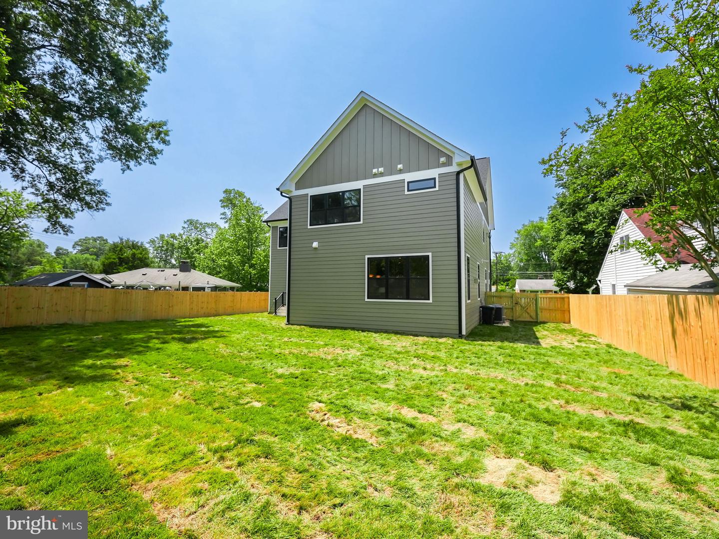 8005 FAIRFAX RD, ALEXANDRIA, Virginia 22308, 6 Bedrooms Bedrooms, ,6 BathroomsBathrooms,Residential,For sale,8005 FAIRFAX RD,VAFX2244424 MLS # VAFX2244424
