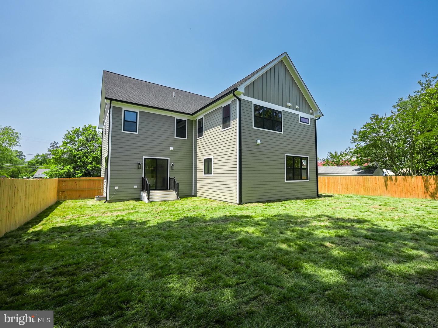 8005 FAIRFAX RD, ALEXANDRIA, Virginia 22308, 6 Bedrooms Bedrooms, ,6 BathroomsBathrooms,Residential,For sale,8005 FAIRFAX RD,VAFX2244424 MLS # VAFX2244424