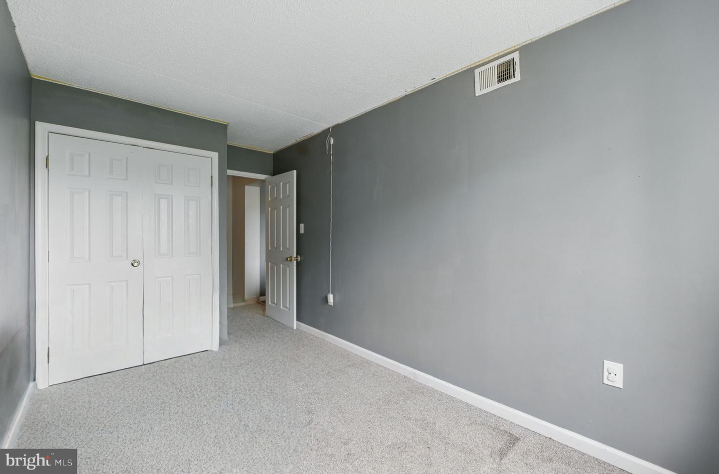 5756-F VILLAGE GREEN DR #09/5756F, ALEXANDRIA, Virginia 22309, 2 Bedrooms Bedrooms, ,1 BathroomBathrooms,Residential,For sale,5756-F VILLAGE GREEN DR #09/5756F,VAFX2244388 MLS # VAFX2244388
