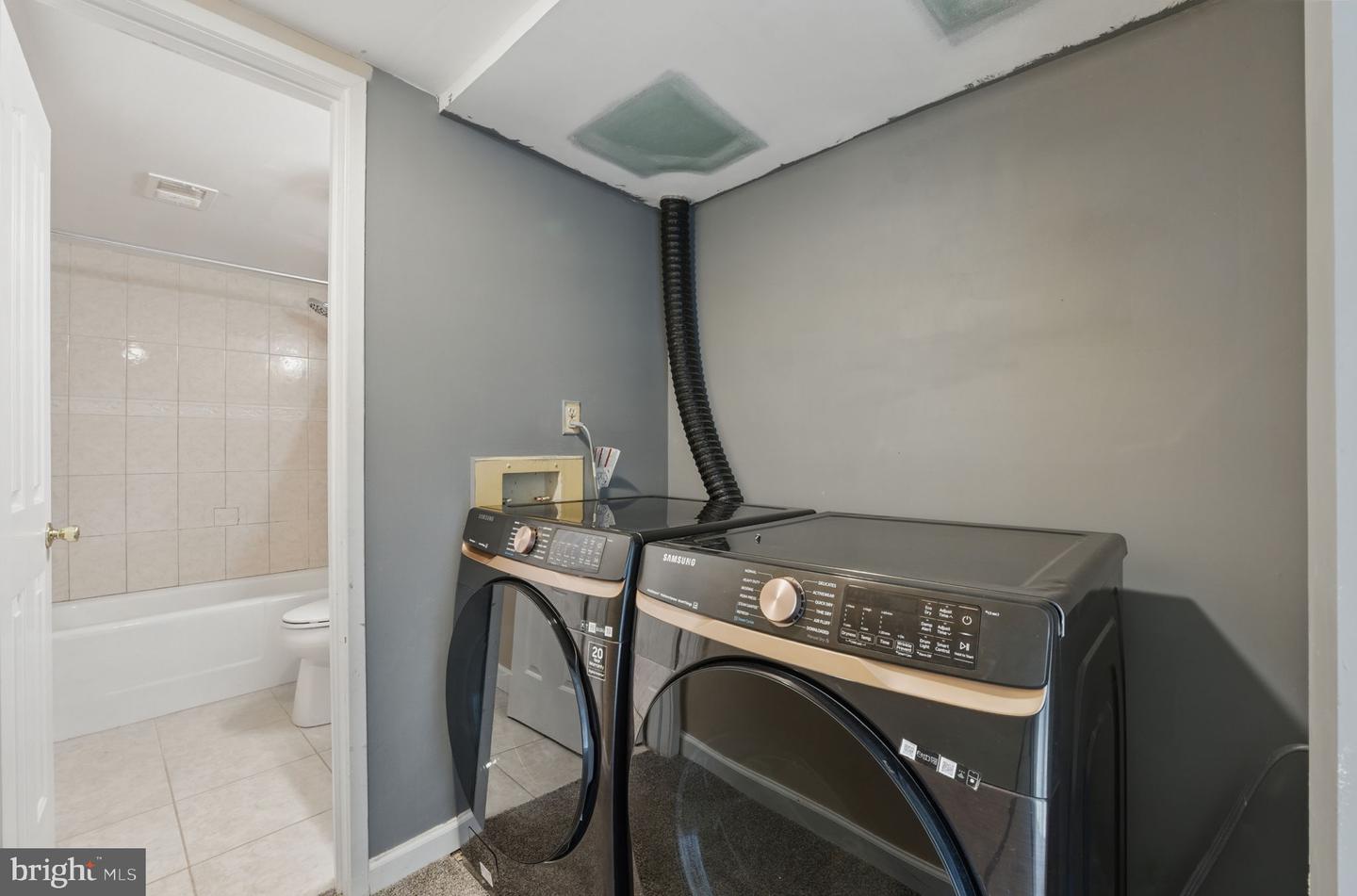 5756-F VILLAGE GREEN DR #09/5756F, ALEXANDRIA, Virginia 22309, 2 Bedrooms Bedrooms, ,1 BathroomBathrooms,Residential,For sale,5756-F VILLAGE GREEN DR #09/5756F,VAFX2244388 MLS # VAFX2244388