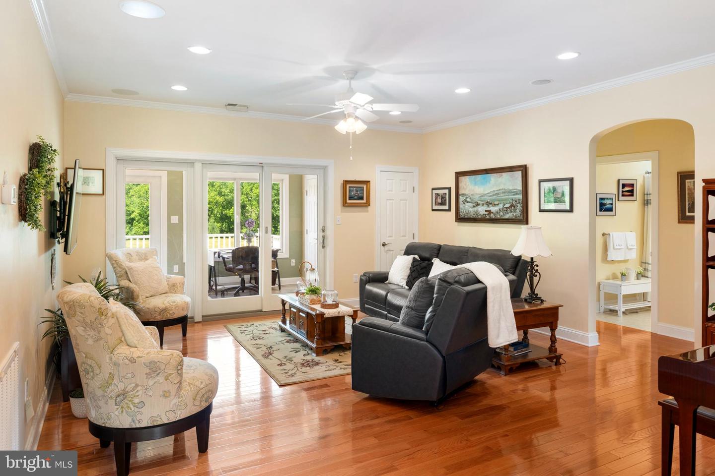 501 FOREST VIEW RD, EDINBURG, Virginia 22824, 3 Bedrooms Bedrooms, ,3 BathroomsBathrooms,Residential,For sale,501 FOREST VIEW RD,VASH2011616 MLS # VASH2011616