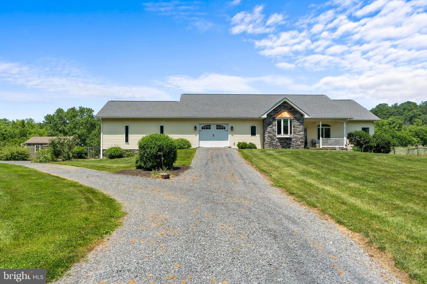 501 FOREST VIEW RD, EDINBURG, Virginia 22824, 3 Bedrooms Bedrooms, ,3 BathroomsBathrooms,Residential,For sale,501 FOREST VIEW RD,VASH2011616 MLS # VASH2011616