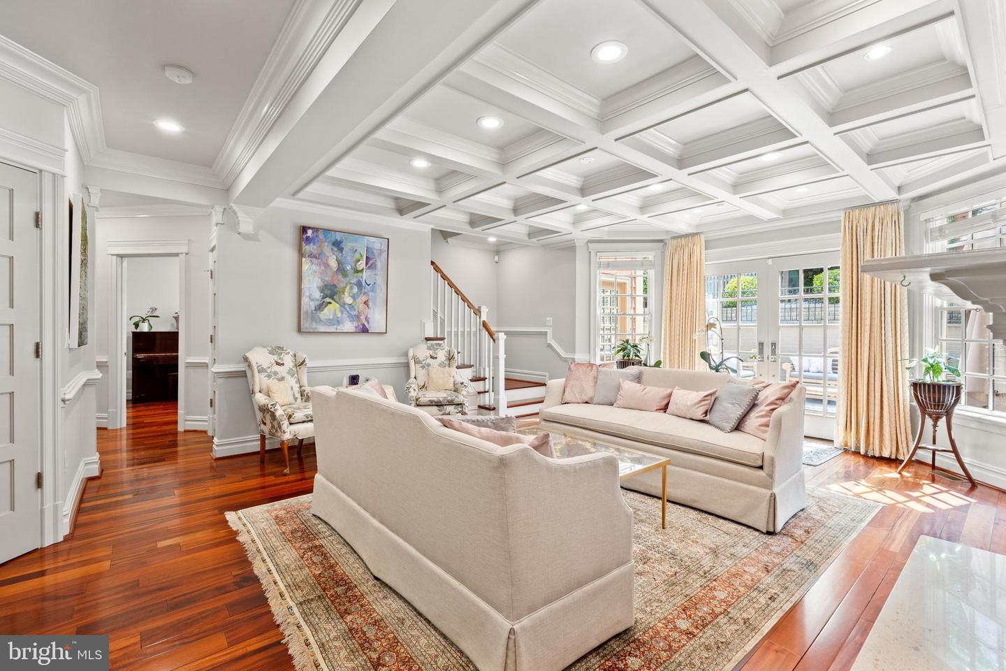 3107 RUSSELL RD, ALEXANDRIA, Virginia 22305, 6 Bedrooms Bedrooms, ,5 BathroomsBathrooms,Residential,For sale,3107 RUSSELL RD,VAAX2045930 MLS # VAAX2045930