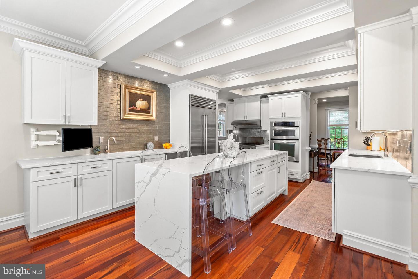 3107 RUSSELL RD, ALEXANDRIA, Virginia 22305, 6 Bedrooms Bedrooms, ,5 BathroomsBathrooms,Residential,For sale,3107 RUSSELL RD,VAAX2045930 MLS # VAAX2045930