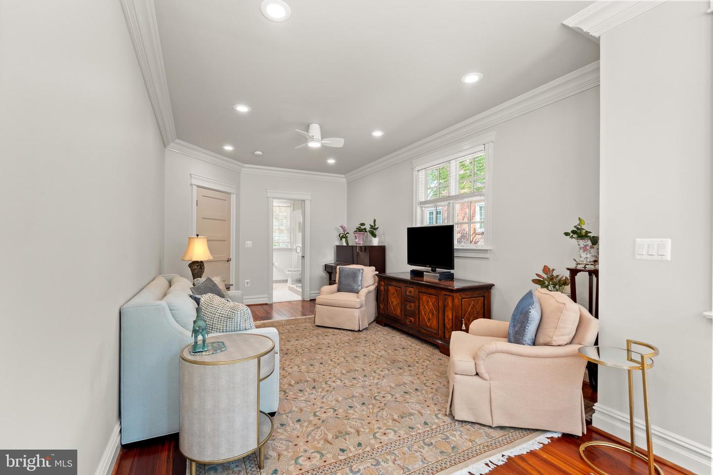 3107 RUSSELL RD, ALEXANDRIA, Virginia 22305, 6 Bedrooms Bedrooms, ,5 BathroomsBathrooms,Residential,For sale,3107 RUSSELL RD,VAAX2045930 MLS # VAAX2045930