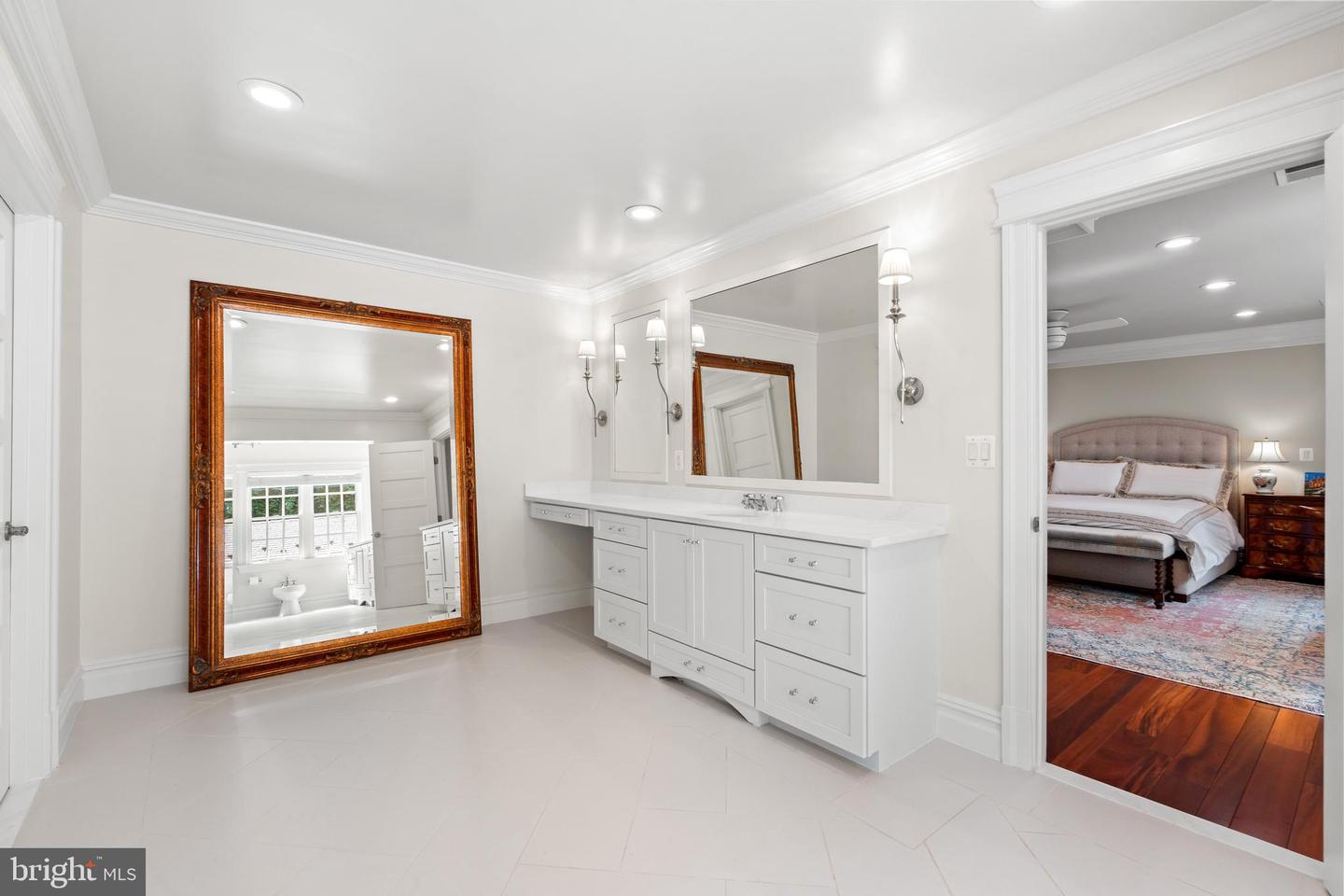 3107 RUSSELL RD, ALEXANDRIA, Virginia 22305, 6 Bedrooms Bedrooms, ,5 BathroomsBathrooms,Residential,For sale,3107 RUSSELL RD,VAAX2045930 MLS # VAAX2045930