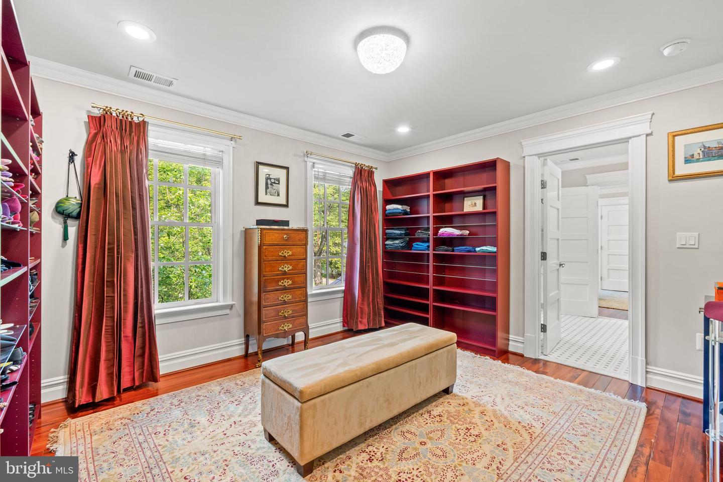 3107 RUSSELL RD, ALEXANDRIA, Virginia 22305, 6 Bedrooms Bedrooms, ,5 BathroomsBathrooms,Residential,For sale,3107 RUSSELL RD,VAAX2045930 MLS # VAAX2045930