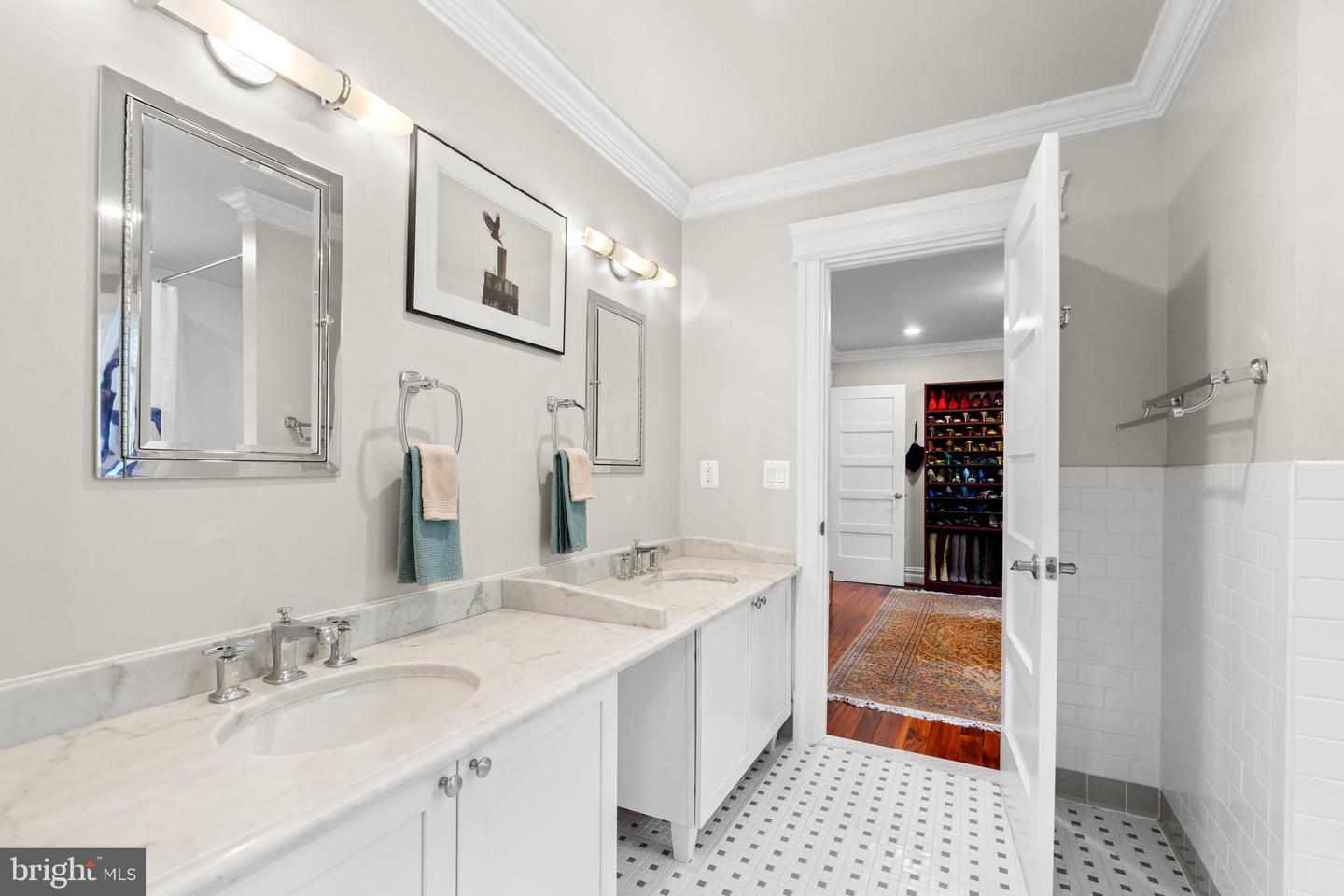 3107 RUSSELL RD, ALEXANDRIA, Virginia 22305, 6 Bedrooms Bedrooms, ,5 BathroomsBathrooms,Residential,For sale,3107 RUSSELL RD,VAAX2045930 MLS # VAAX2045930