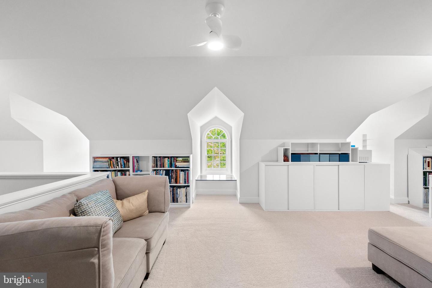 3107 RUSSELL RD, ALEXANDRIA, Virginia 22305, 6 Bedrooms Bedrooms, ,5 BathroomsBathrooms,Residential,For sale,3107 RUSSELL RD,VAAX2045930 MLS # VAAX2045930
