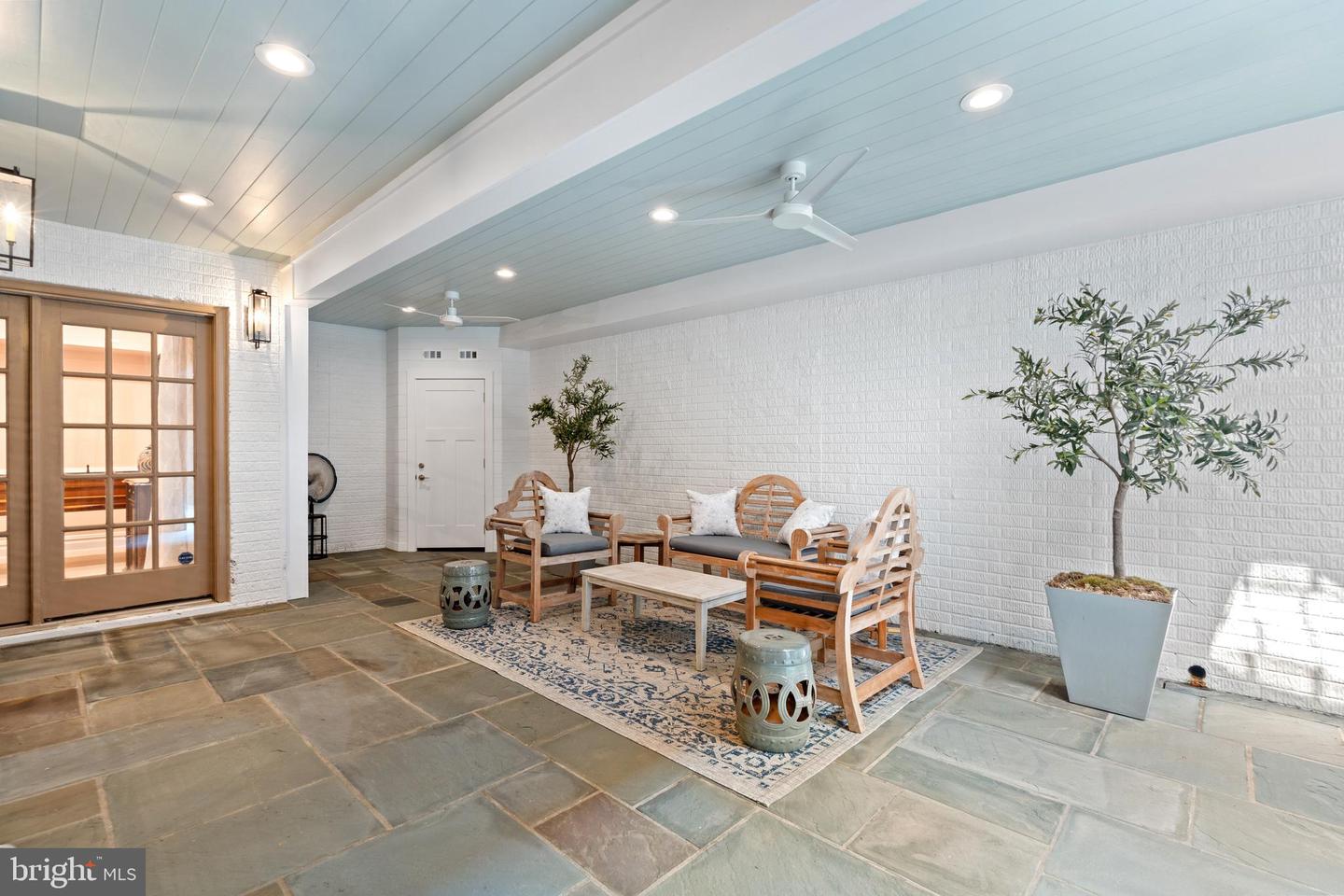 3107 RUSSELL RD, ALEXANDRIA, Virginia 22305, 6 Bedrooms Bedrooms, ,5 BathroomsBathrooms,Residential,For sale,3107 RUSSELL RD,VAAX2045930 MLS # VAAX2045930