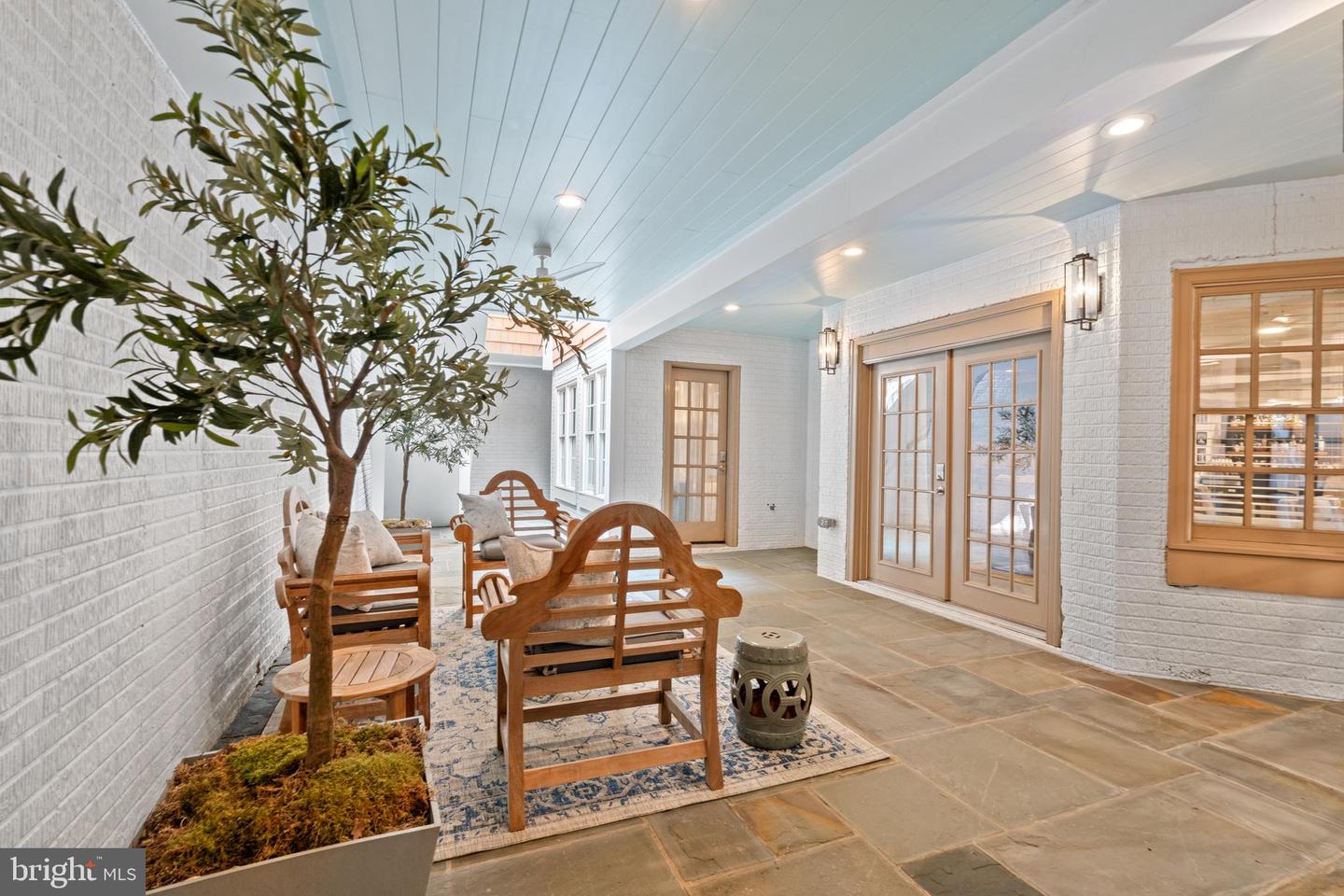 3107 RUSSELL RD, ALEXANDRIA, Virginia 22305, 6 Bedrooms Bedrooms, ,5 BathroomsBathrooms,Residential,For sale,3107 RUSSELL RD,VAAX2045930 MLS # VAAX2045930